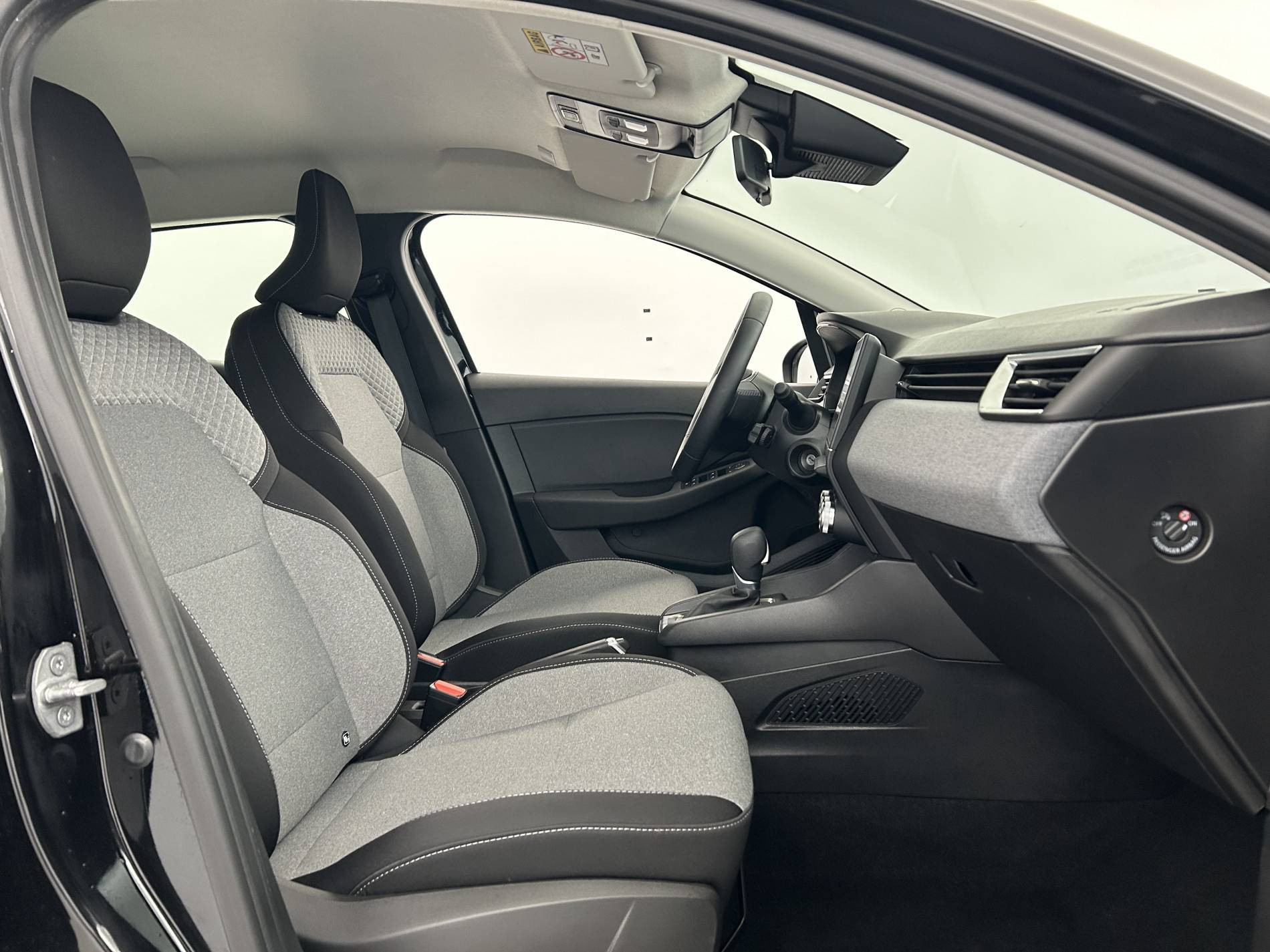 Vente en ligne Renault Clio 5 Clio E-Tech full hybrid 145 ch GSR2 au prix de 19 990 €