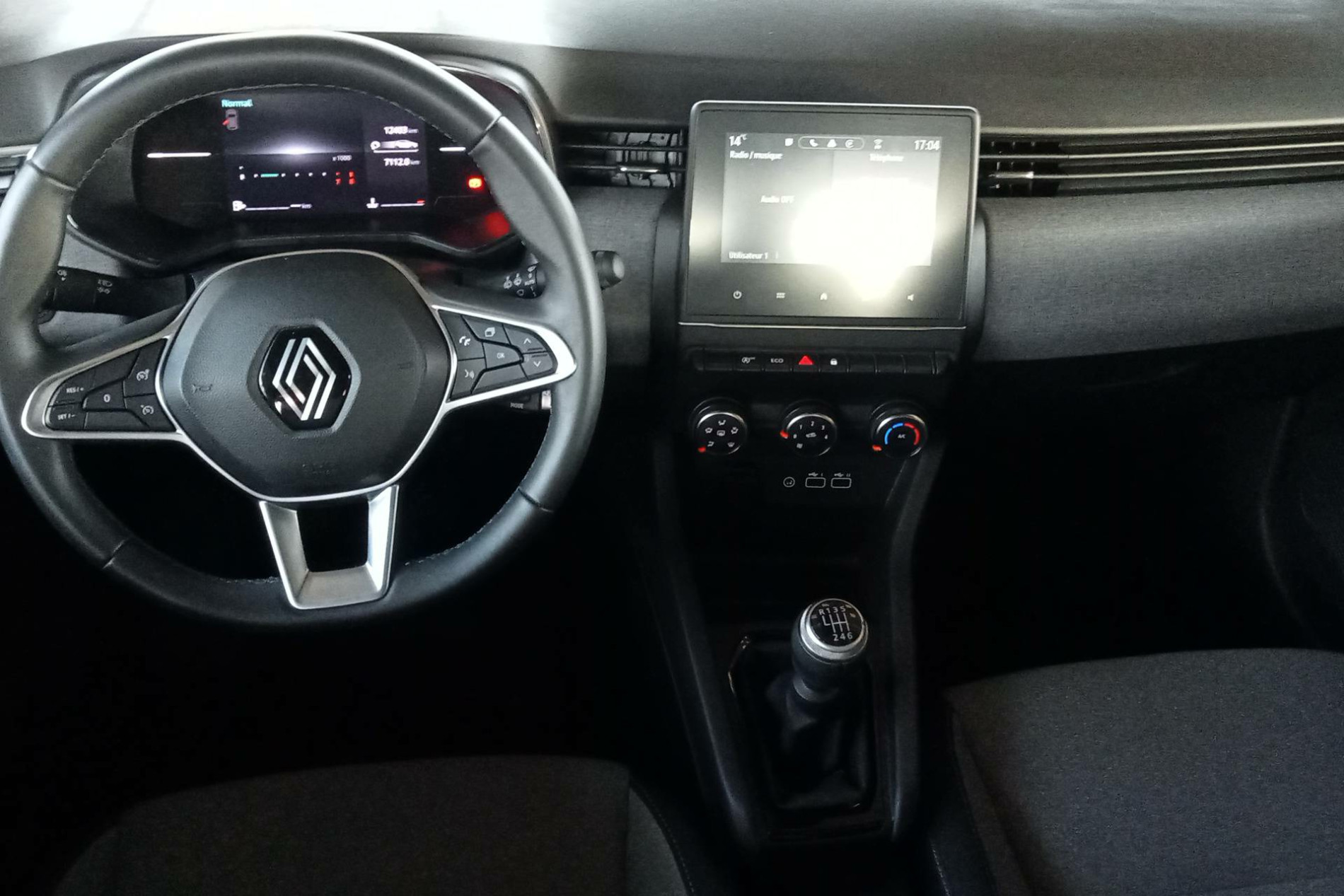 Vente en ligne Renault Clio 5 Clio TCe 90 au prix de 16 290 €