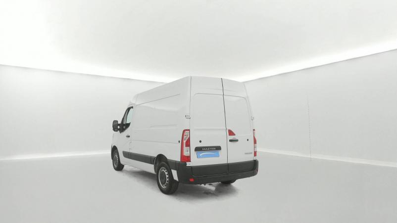 Vente en ligne Renault Master Fourgon MASTER FGN TRAC F3300 L1H2 BLUE DCI 135 au prix de 23 970 €