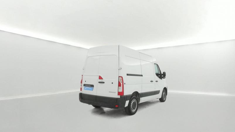 Vente en ligne Renault Master Fourgon MASTER FGN TRAC F3300 L1H2 BLUE DCI 135 au prix de 23 970 €