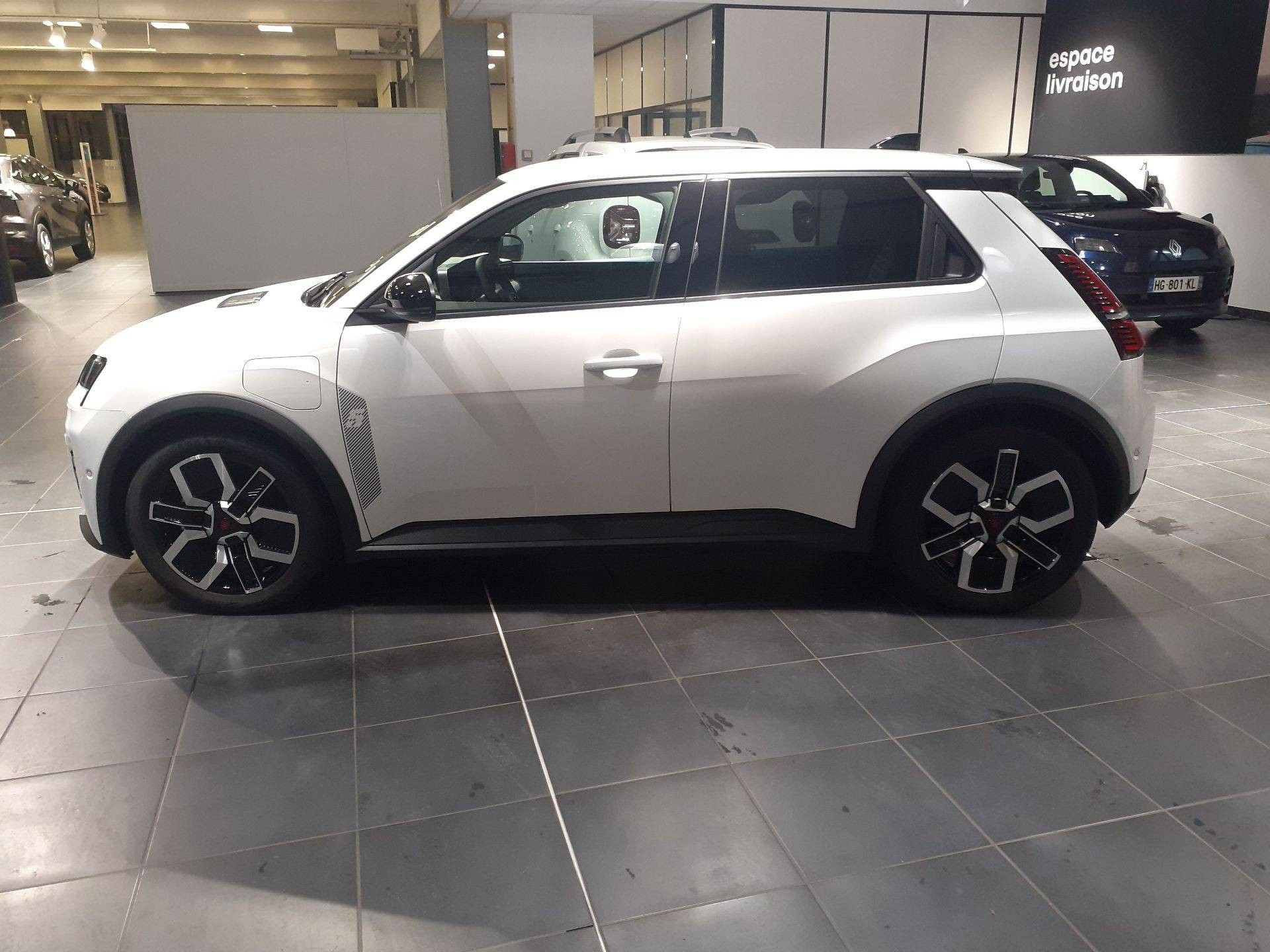 Vente en ligne Renault R5 E-Tech  120 ch autonomie urbaine au prix de 26 990 €