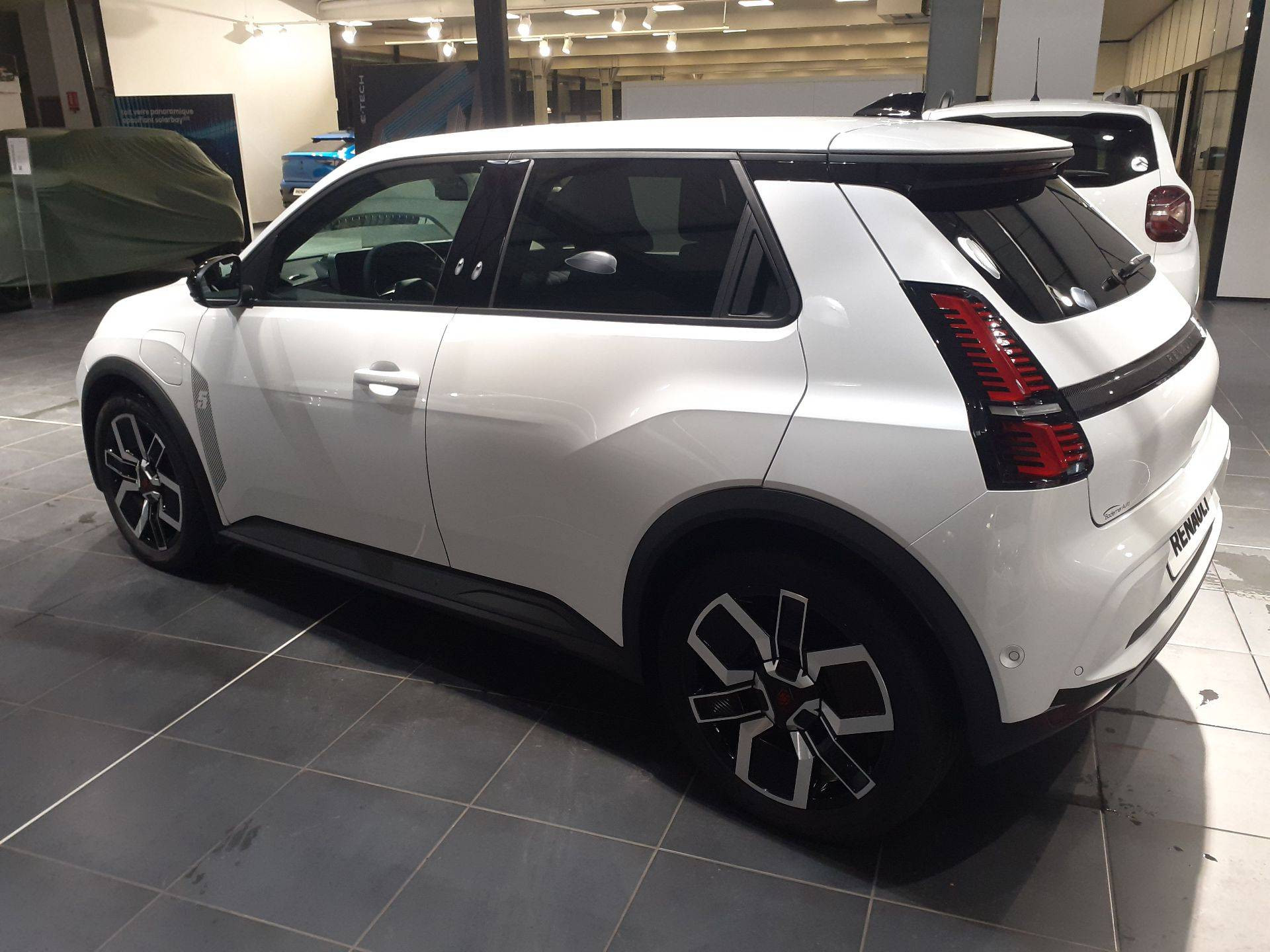 Vente en ligne Renault R5 E-Tech  120 ch autonomie urbaine au prix de 26 990 €