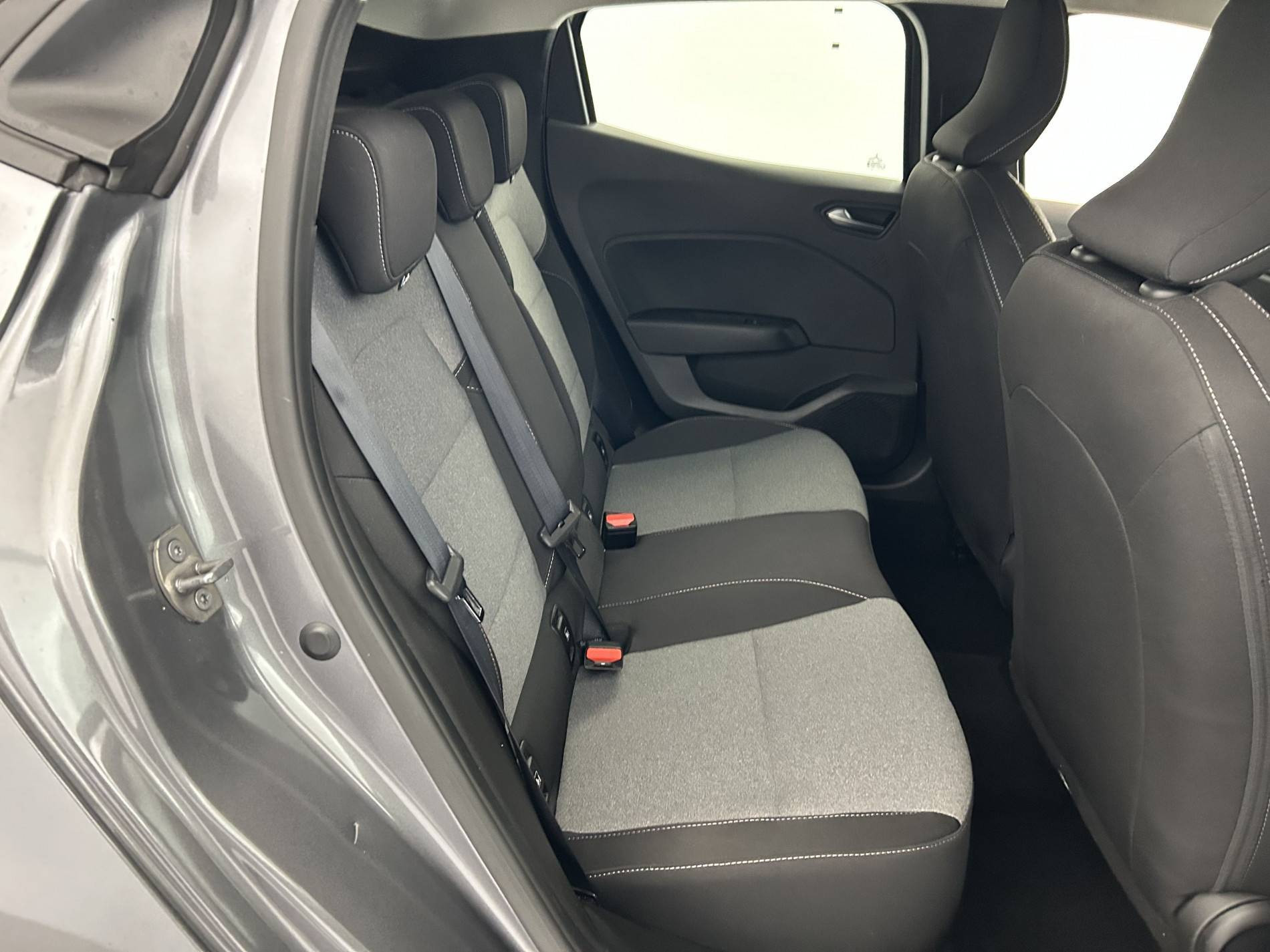 Vente en ligne Renault Clio 5 Clio TCe 90 au prix de 15 990 €