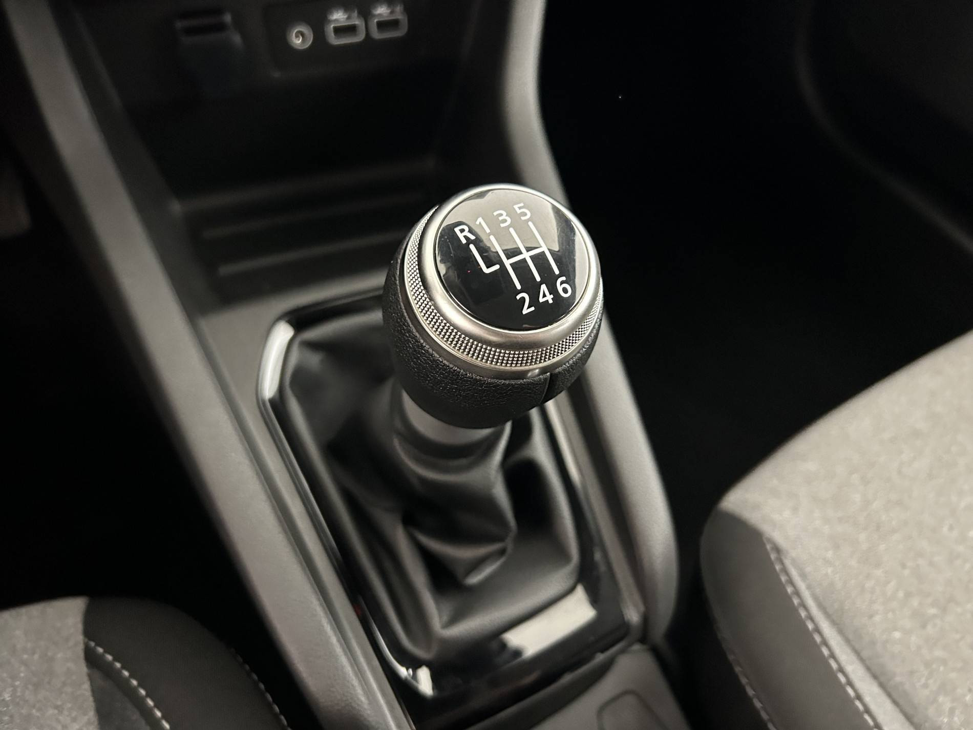 Vente en ligne Renault Clio 5 Clio TCe 90 au prix de 15 990 €