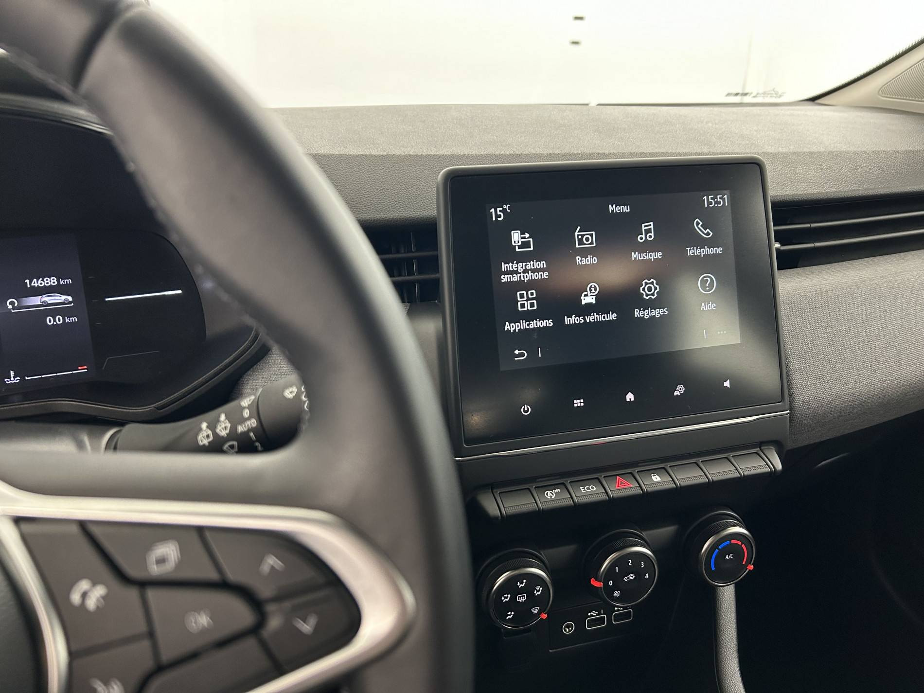 Vente en ligne Renault Clio 5 Clio TCe 90 au prix de 15 990 €