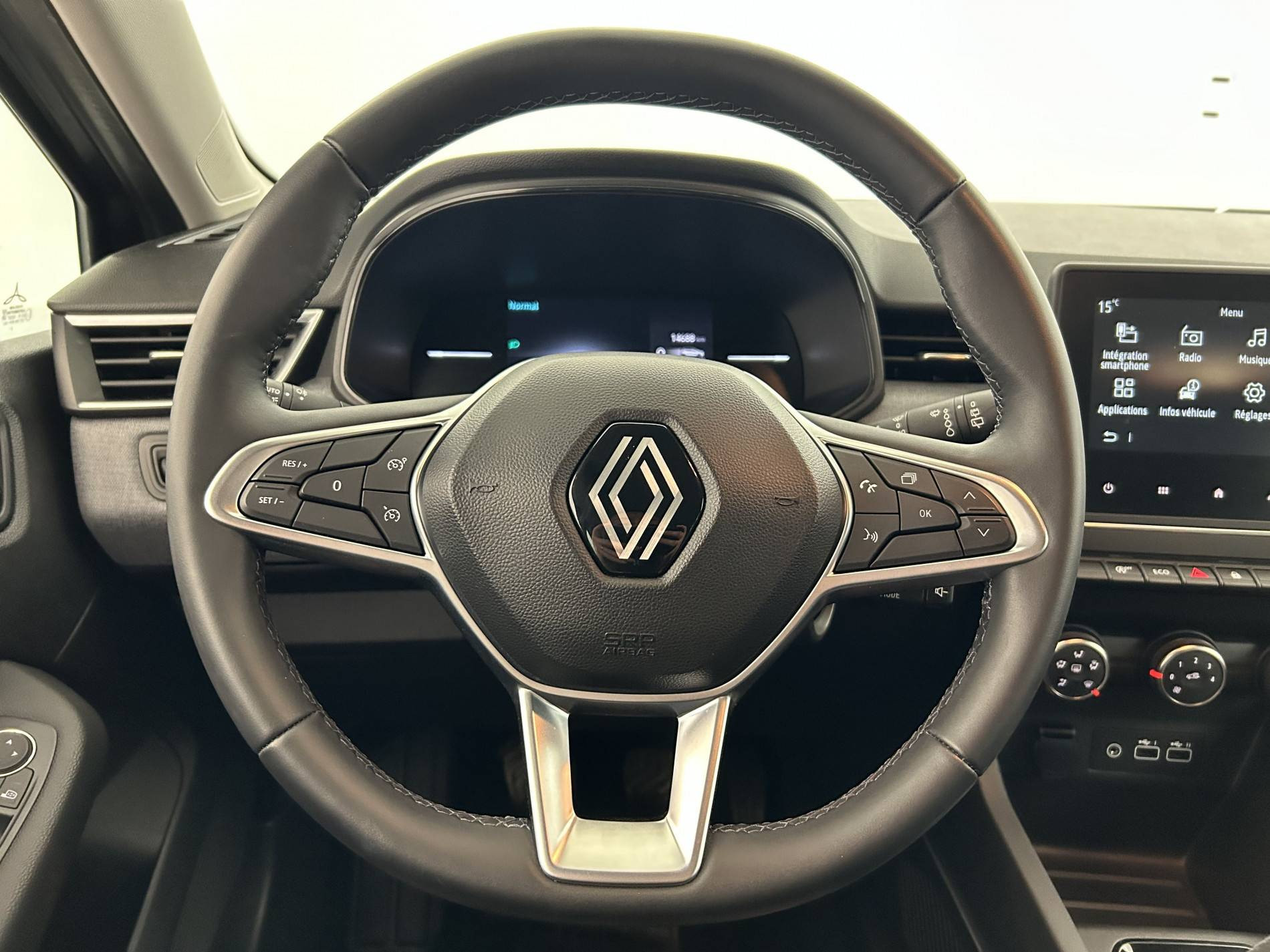 Vente en ligne Renault Clio 5 Clio TCe 90 au prix de 15 990 €