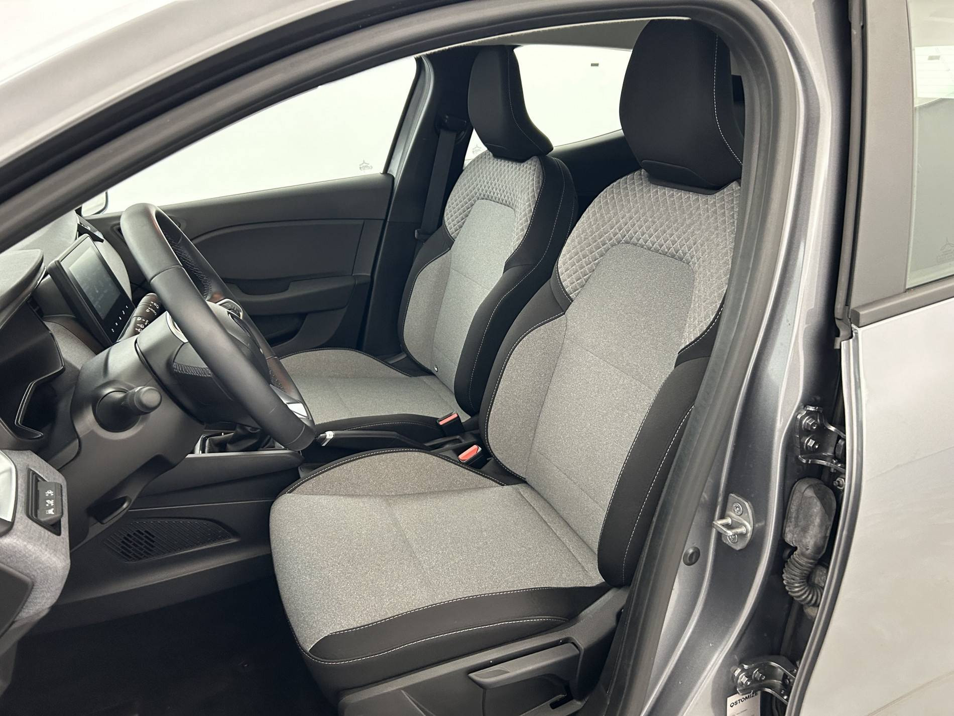 Vente en ligne Renault Clio 5 Clio TCe 90 au prix de 15 990 €