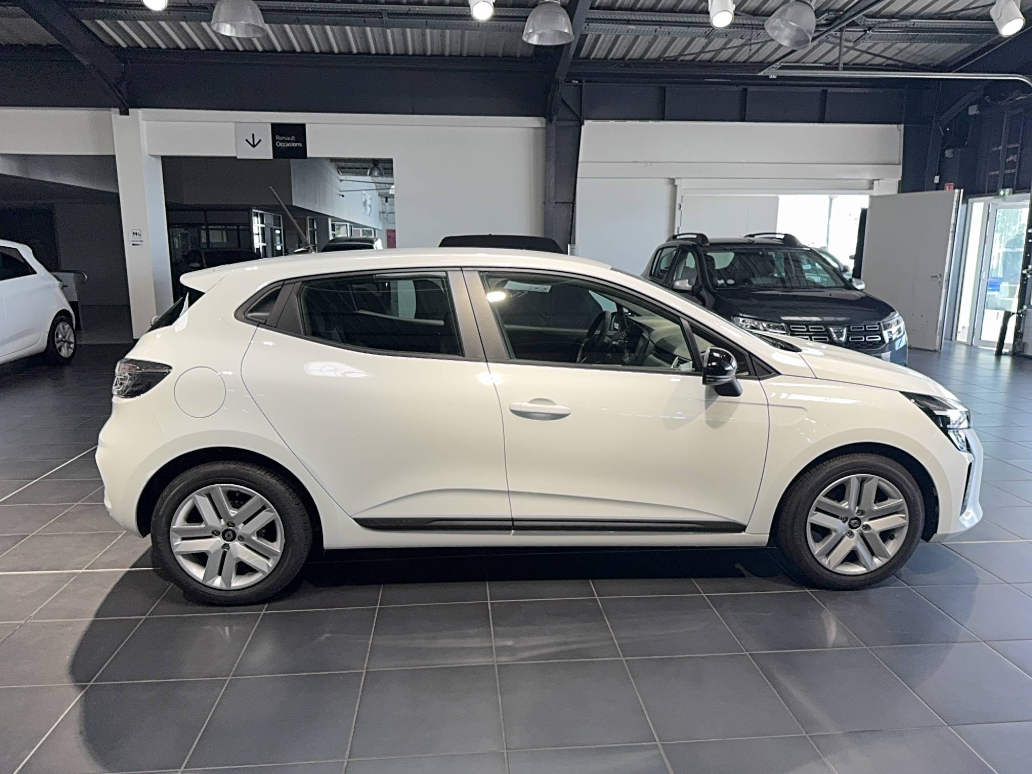 Vente en ligne Renault Clio 5 Clio Eco-G 100 ch GSR2 au prix de 18 990 €