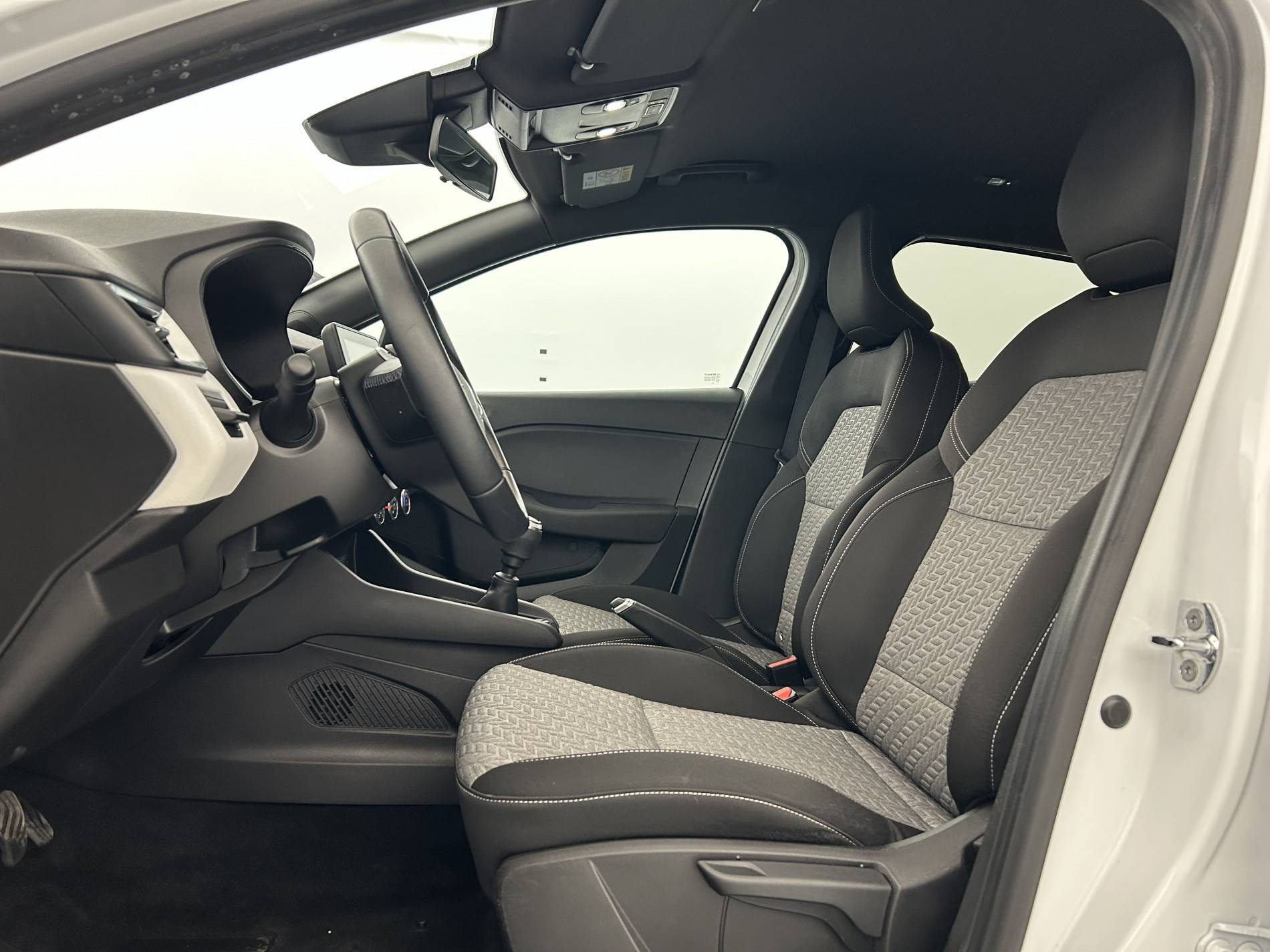 Vente en ligne Renault Clio 5 Clio TCe 90 - 21N au prix de 13 890 €