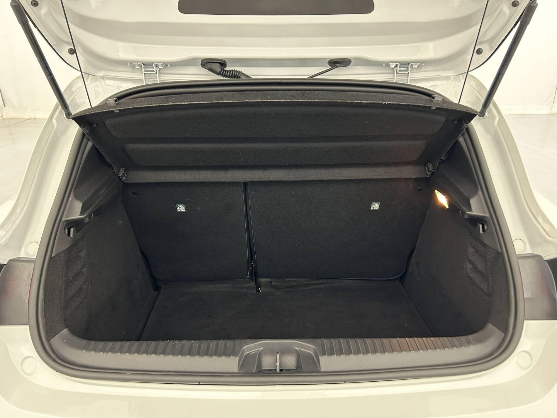 Vente en ligne Renault Clio 5 Clio TCe 90 - 21N au prix de 13 890 €