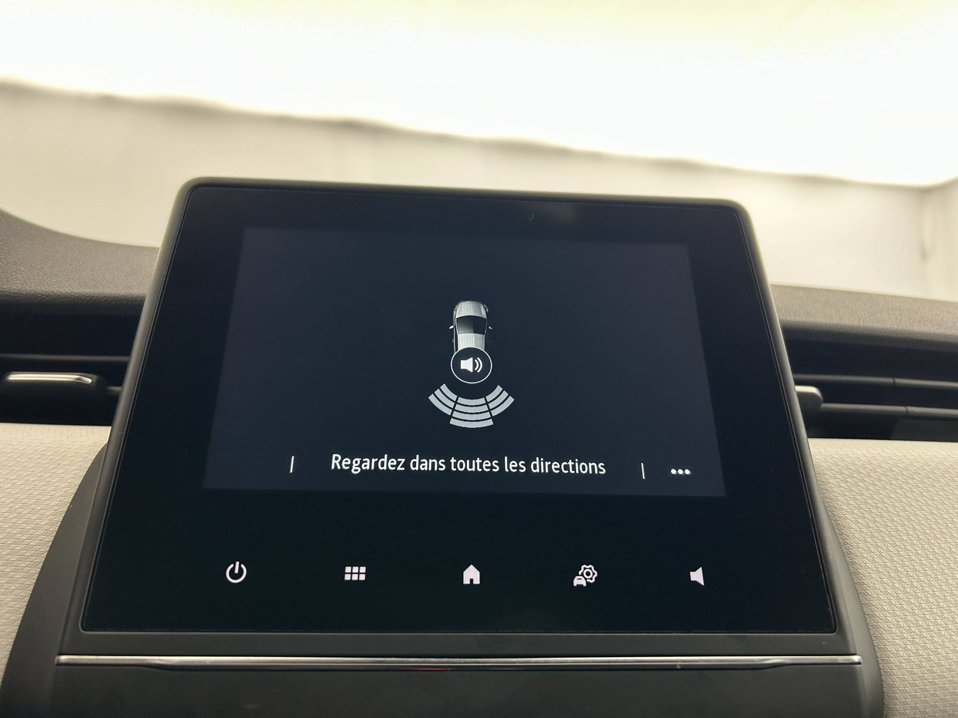 Vente en ligne Renault Clio 5 Clio TCe 90 - 21N au prix de 13 890 €