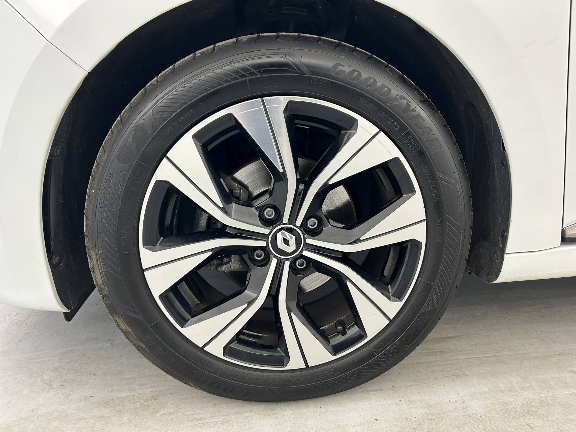 Vente en ligne Renault Clio 5 Clio TCe 90 - 21N au prix de 13 890 €