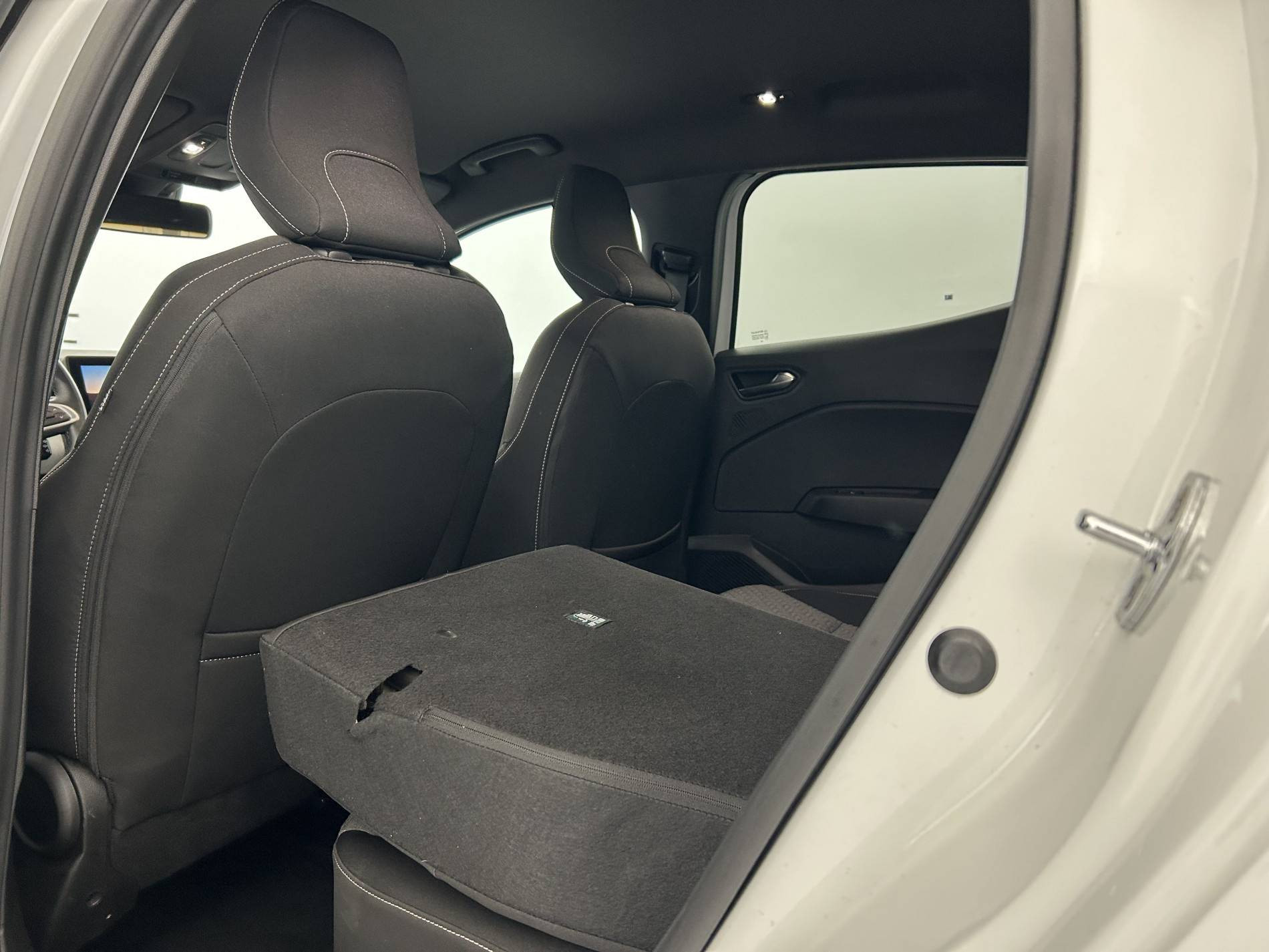 Vente en ligne Renault Clio 5 Clio TCe 90 - 21N au prix de 13 890 €