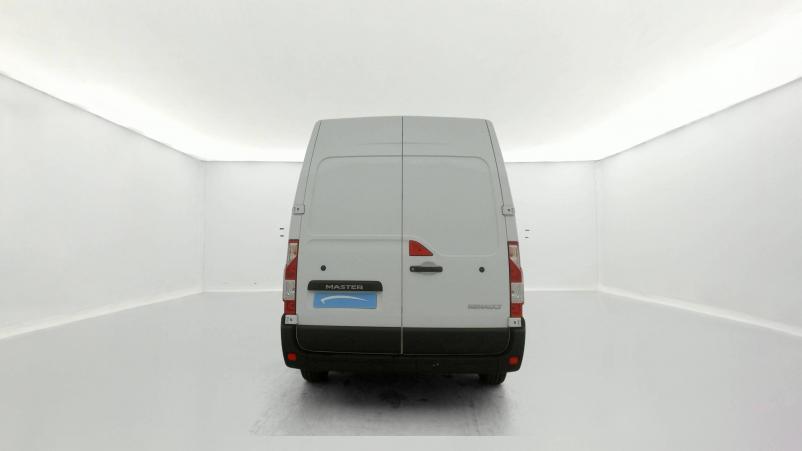 Vente en ligne Renault Master 3 Fourgon MASTER FGN TRAC F3300 L1H2 BLUE DCI 135 au prix de 23 770 €