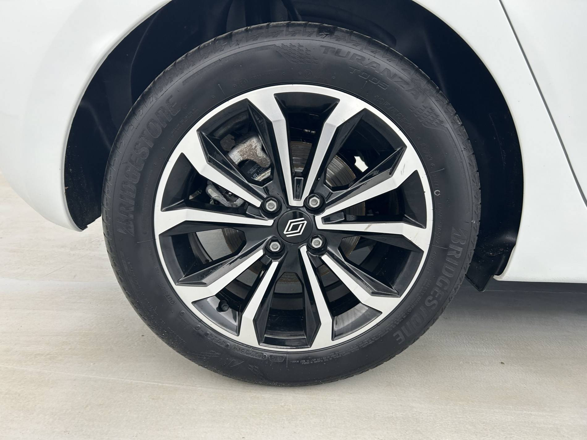 Vente en ligne Renault Clio 5 Clio E-Tech full hybrid 145 ch GSR2 au prix de 20 890 €