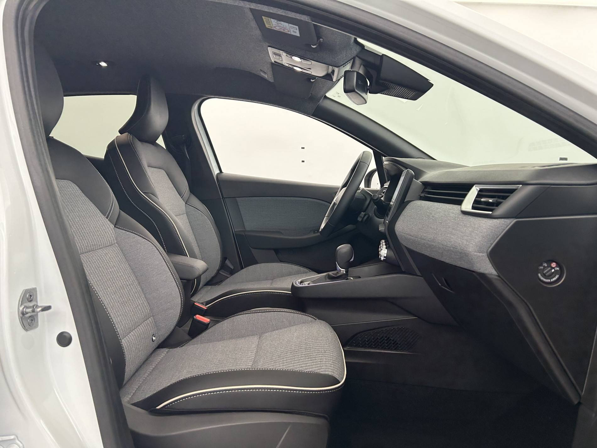 Vente en ligne Renault Clio 5 Clio E-Tech full hybrid 145 ch GSR2 au prix de 20 890 €