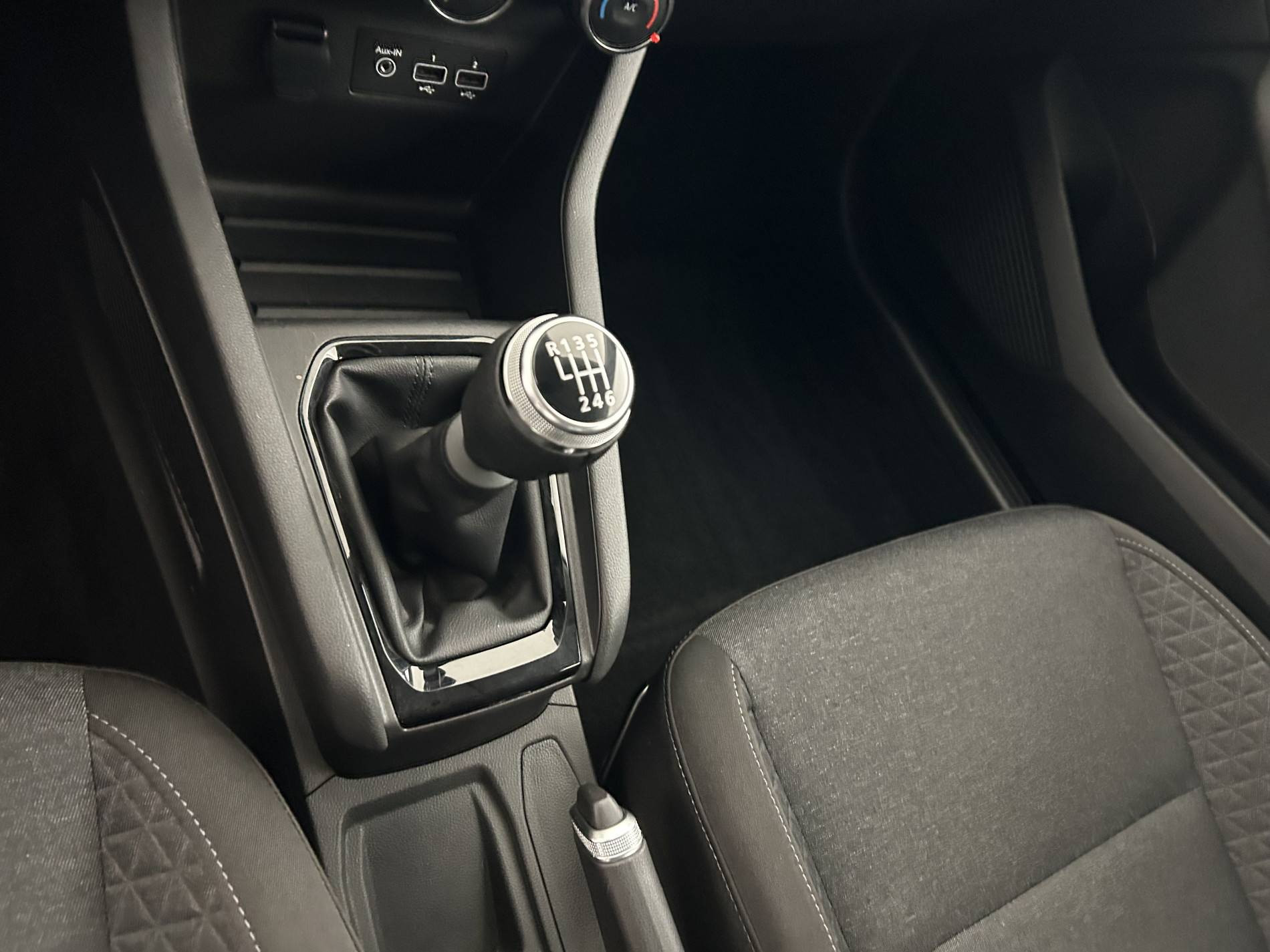 Vente en ligne Renault Clio 5 Clio TCe 90 au prix de 14 790 €