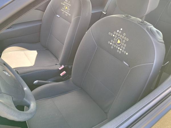 Vente en ligne Renault Twingo 2  1.2 LEV 16v 75 eco2 au prix de 8 670 €