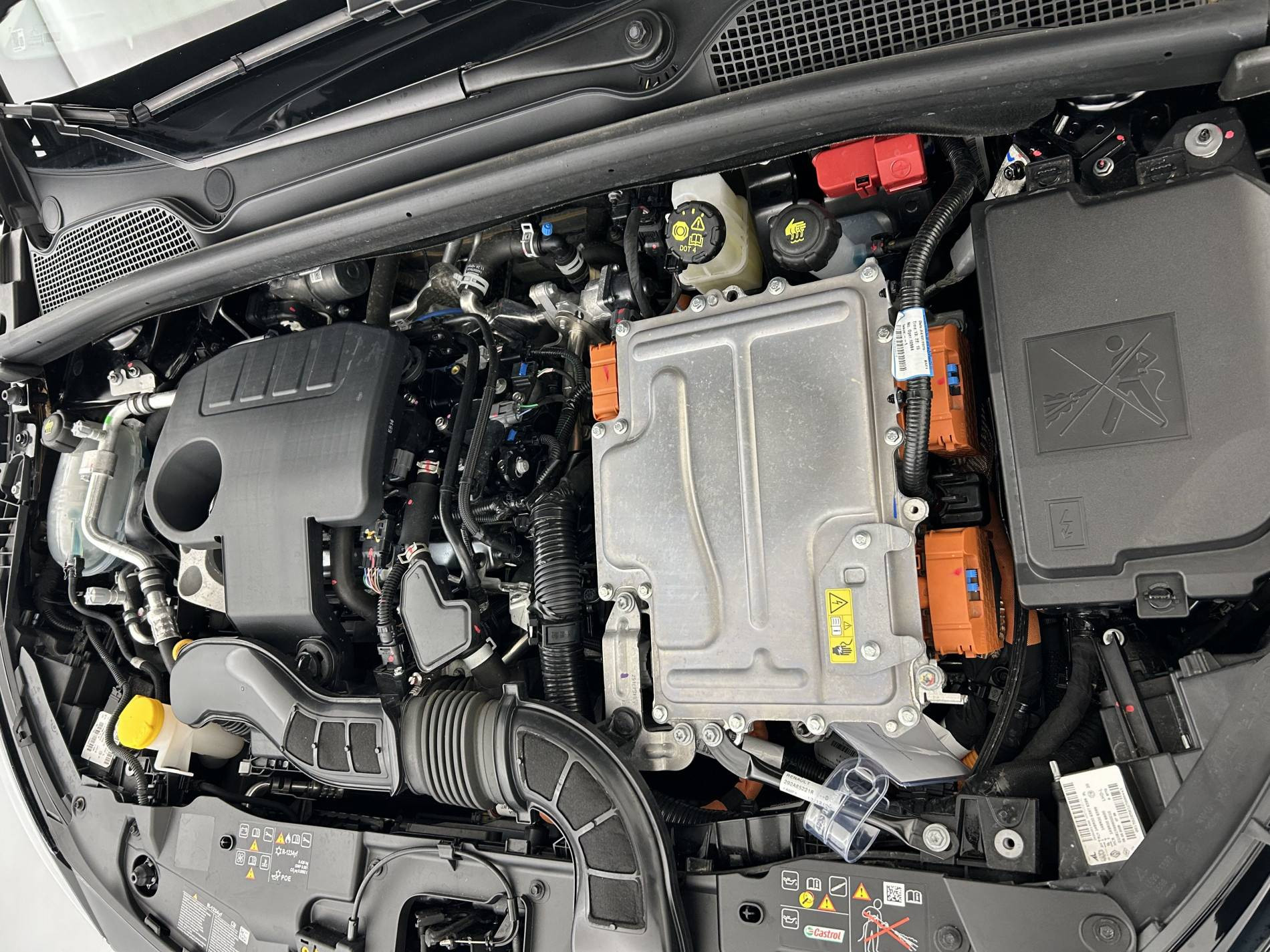 Vente en ligne Renault Clio 5 Clio E-Tech full hybrid 145 ch GSR2 au prix de 19 890 €