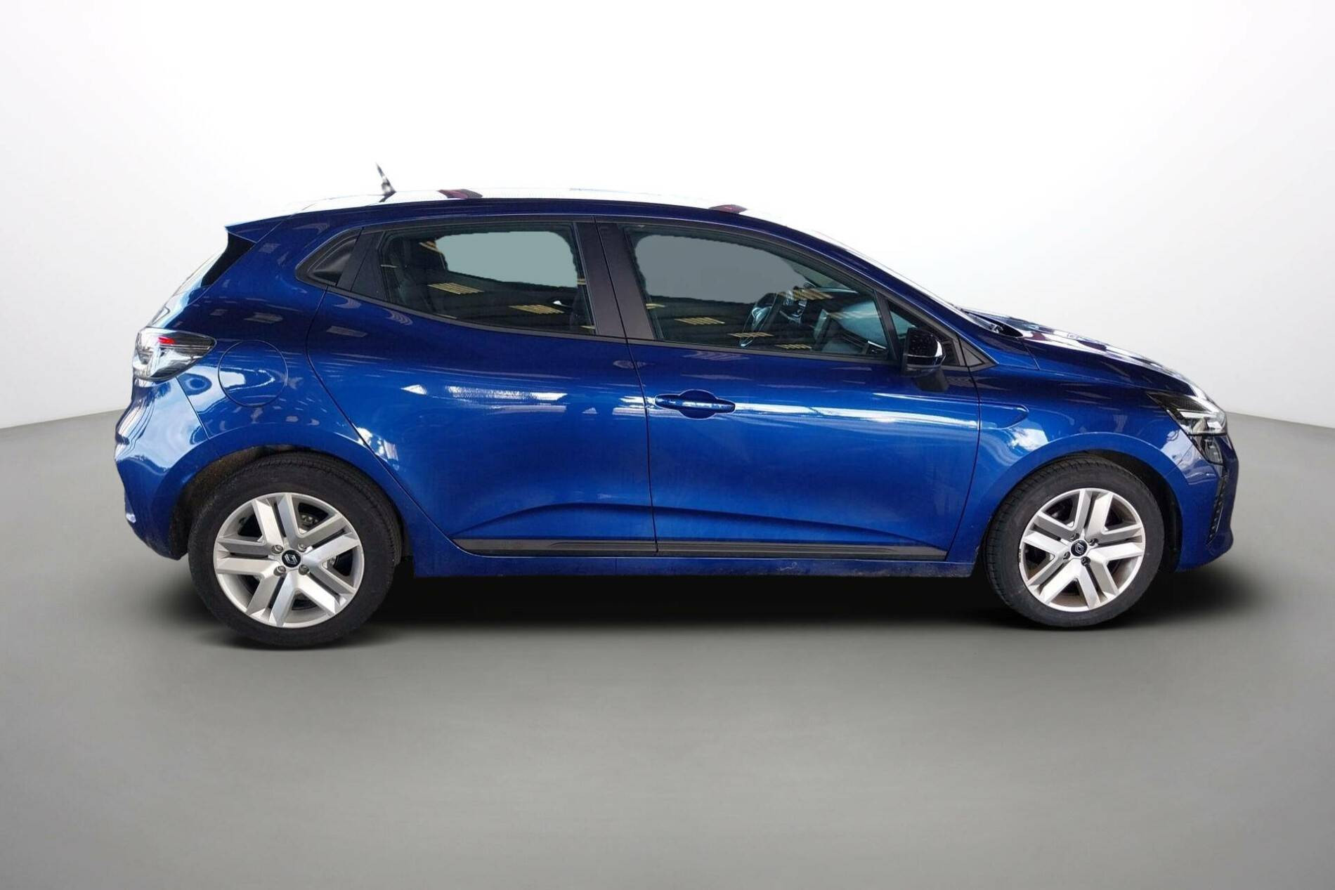 Vente en ligne Renault Clio 5 Clio TCe 90 au prix de 16 490 €