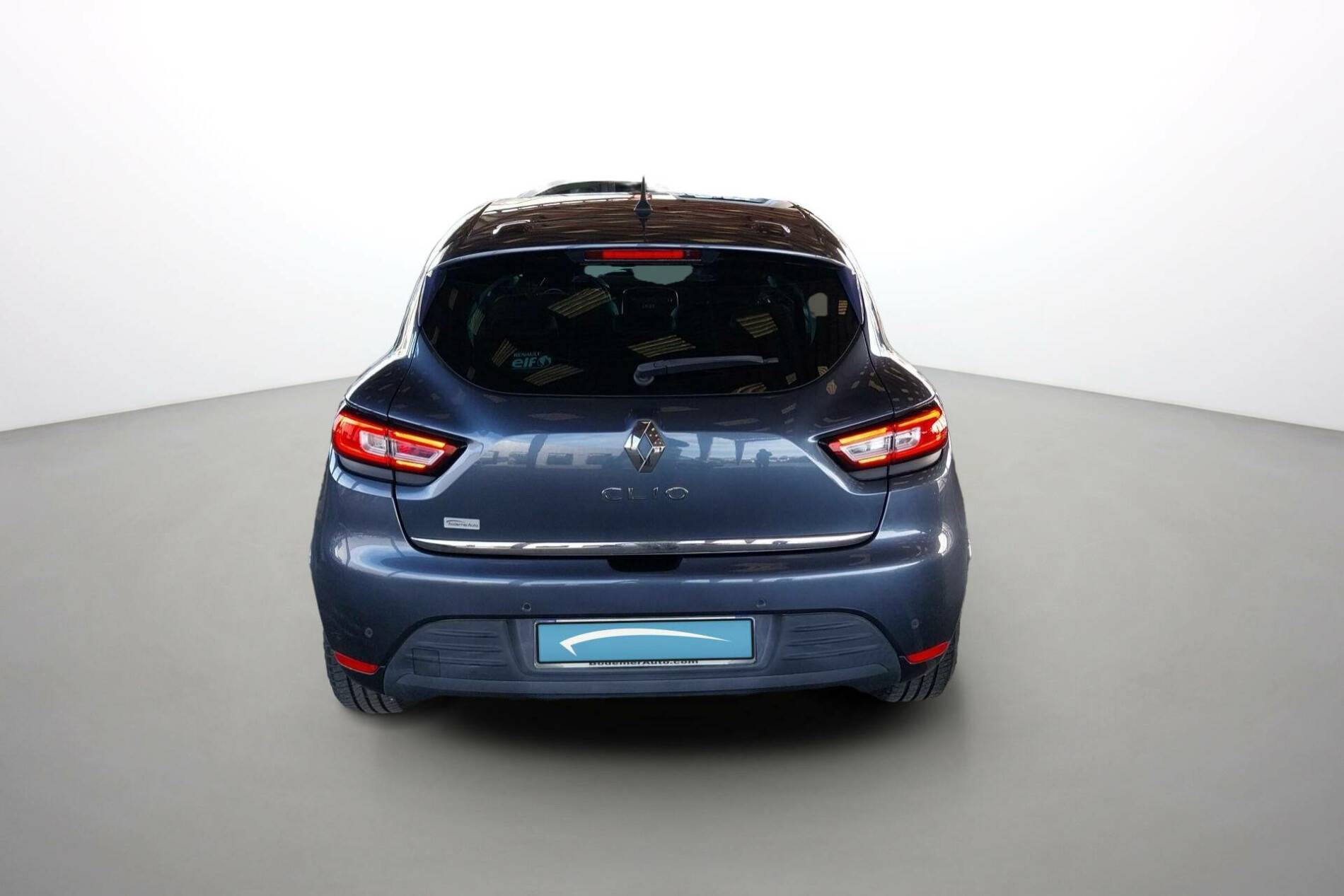 Vente en ligne Renault Clio 4 Clio TCe 90 E6C au prix de 11 690 €