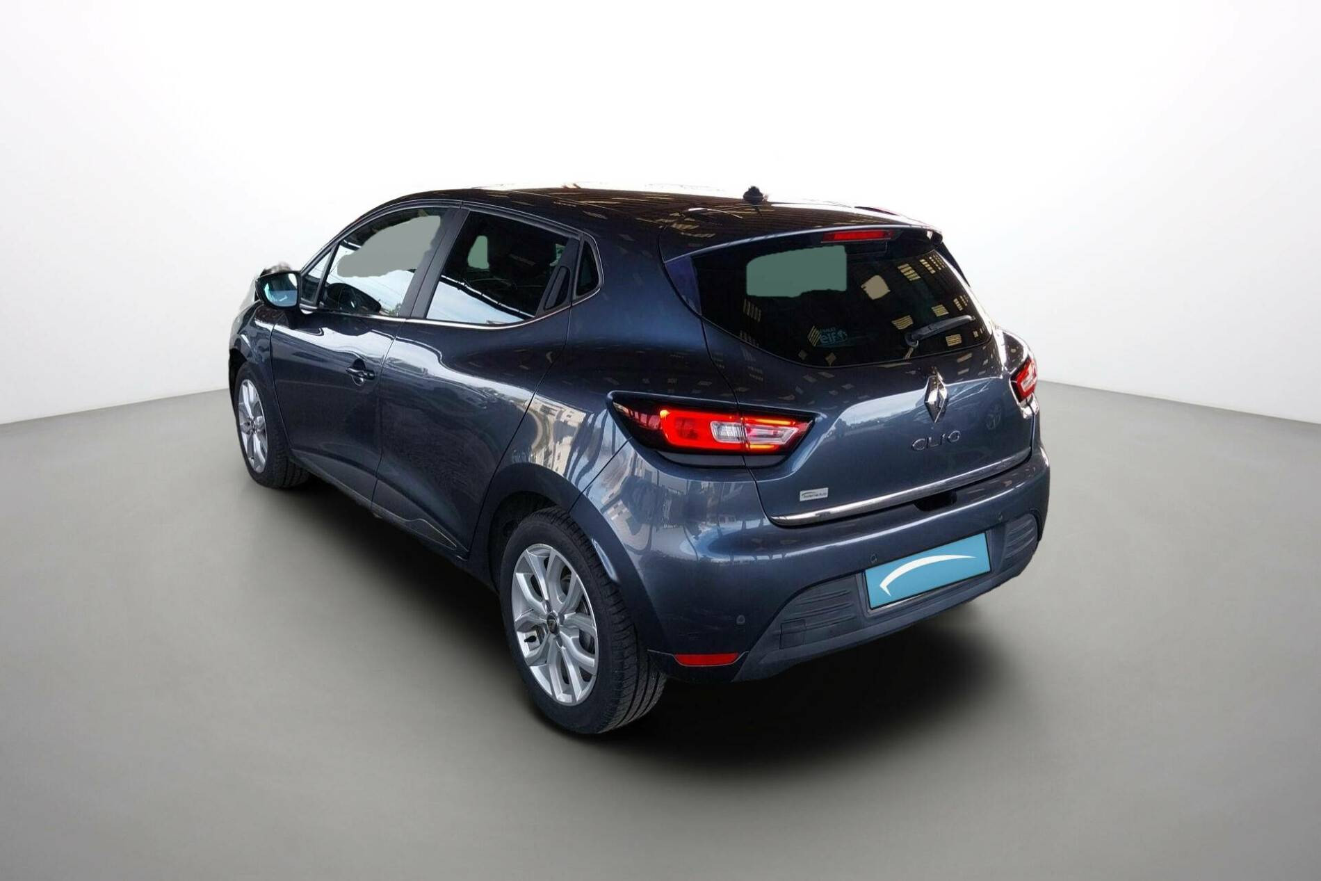 Vente en ligne Renault Clio 4 Clio TCe 90 E6C au prix de 11 690 €