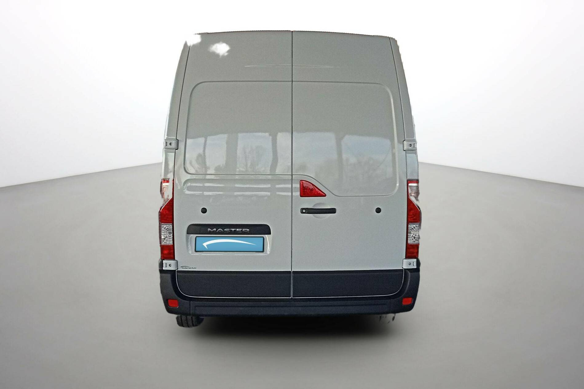 Vente en ligne Renault Master Fourgon MASTER FGN TRAC F3500 L2H2 BLUE DCI 135 au prix de 28 990 €