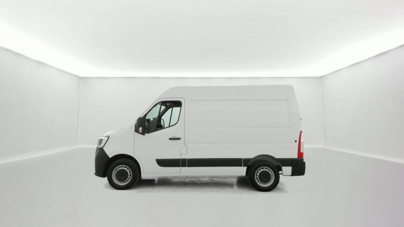 Vente en ligne Renault Master 3 Fourgon MASTER FGN TRAC F3300 L1H2 BLUE DCI 135 au prix de 23 970 €