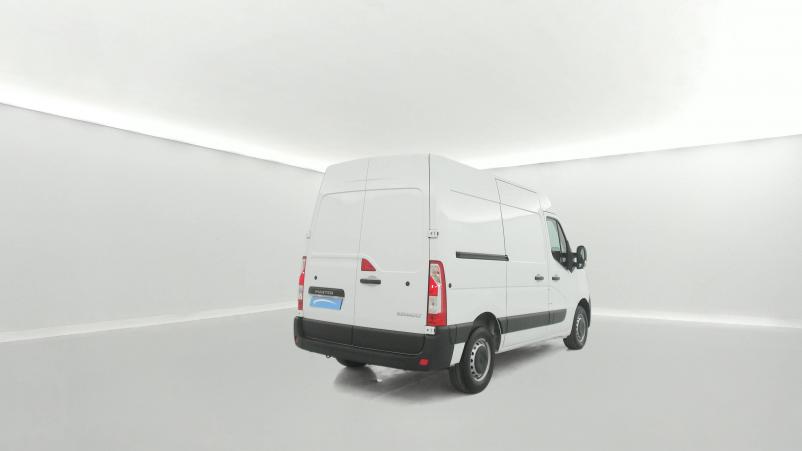 Vente en ligne Renault Master 3 Fourgon MASTER FGN TRAC F3300 L1H2 BLUE DCI 135 au prix de 23 970 €