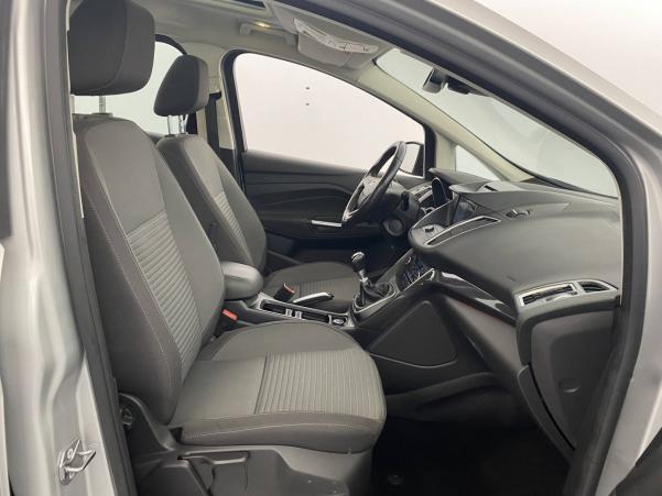 Vente en ligne Ford Grand C-Max  1.0 EcoBoost 125 S&S au prix de 13 990 €