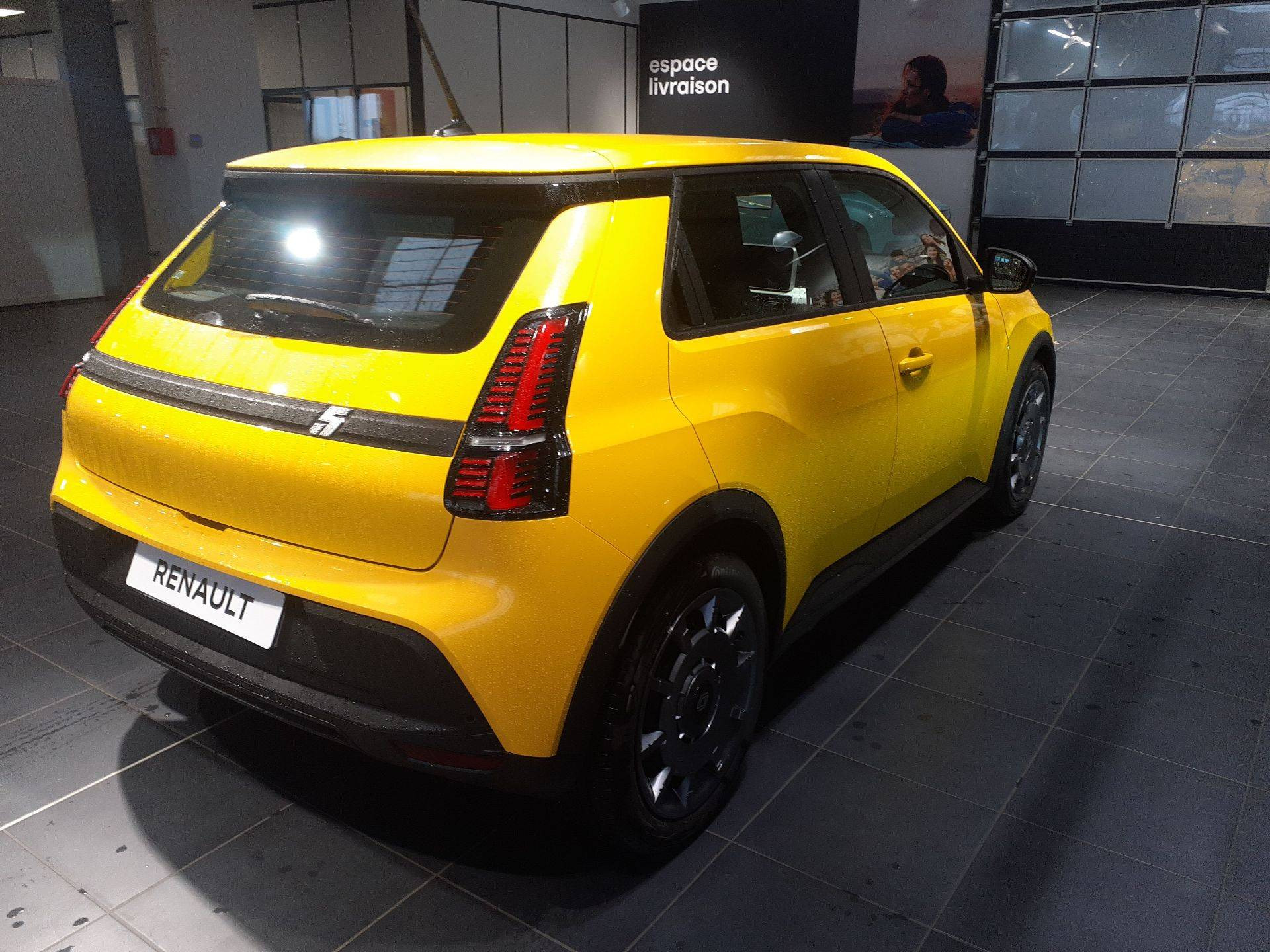 Vente en ligne Renault R5 E-Tech  120 ch autonomie urbaine au prix de 27 390 €