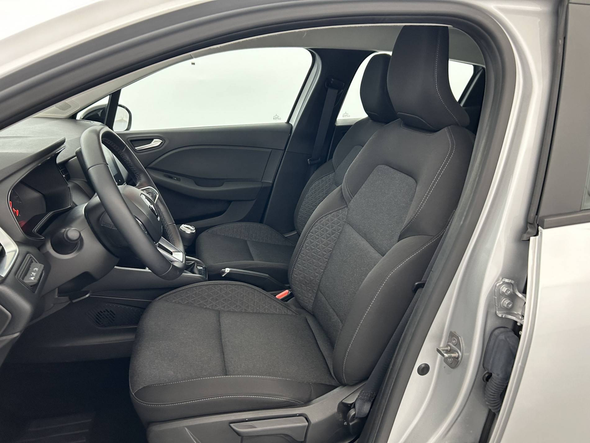 Vente en ligne Renault Clio 5 Clio TCe 90 au prix de 13 990 €