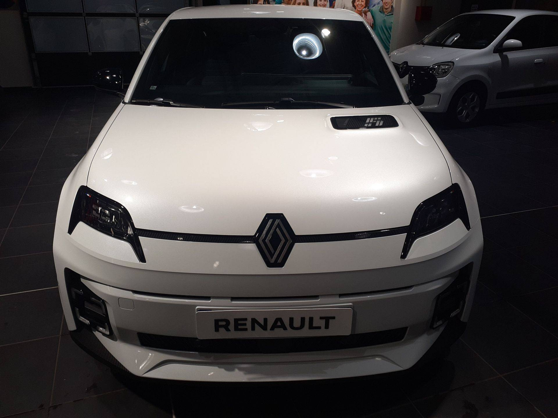 Vente en ligne Renault R5 E-Tech  120 ch autonomie urbaine au prix de 26 990 €