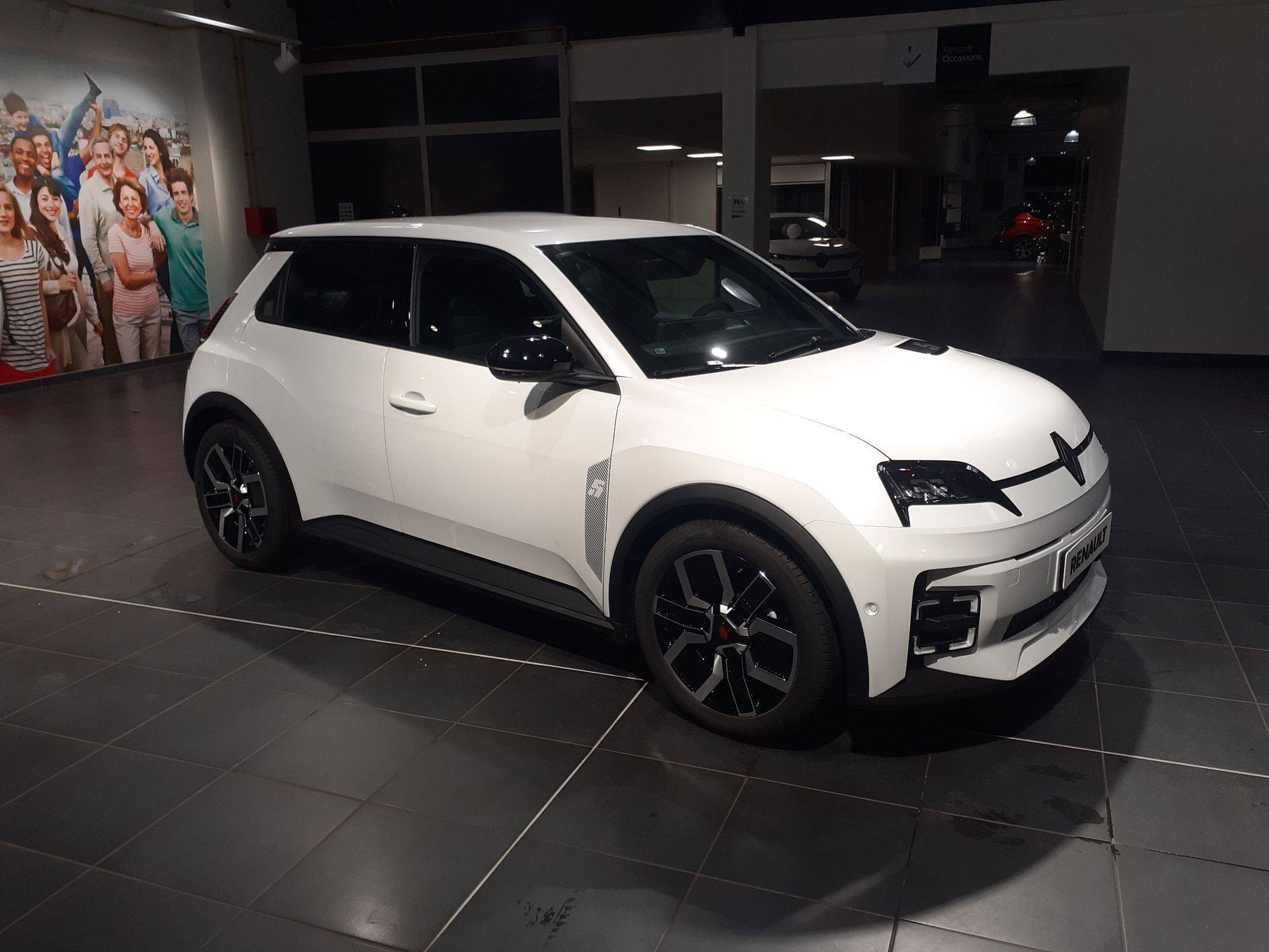 Vente en ligne Renault R5 E-Tech  120 ch autonomie urbaine au prix de 26 990 €