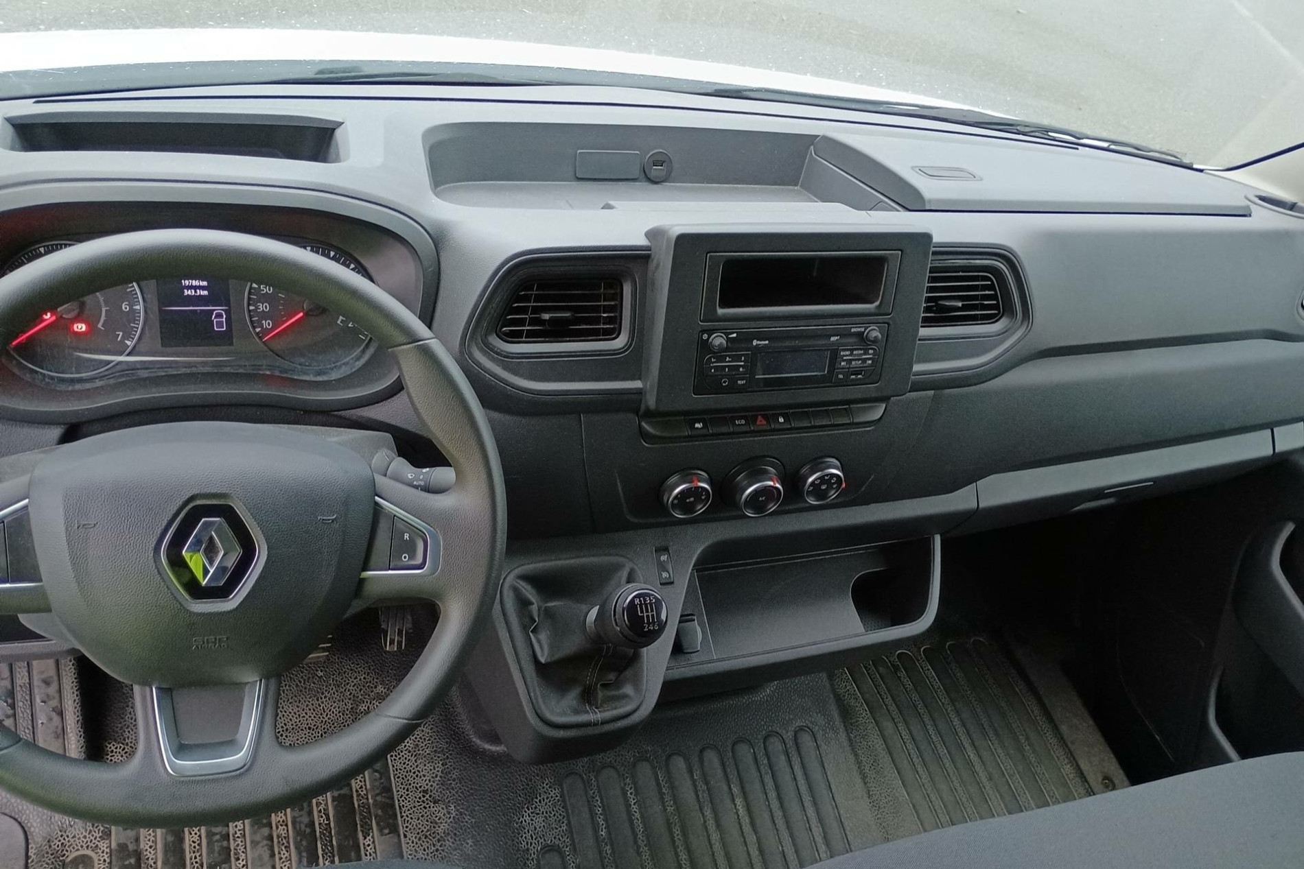 Vente en ligne Renault Master Fourgon  L2H2 BLUE DCI 135  au prix de 28 890 €