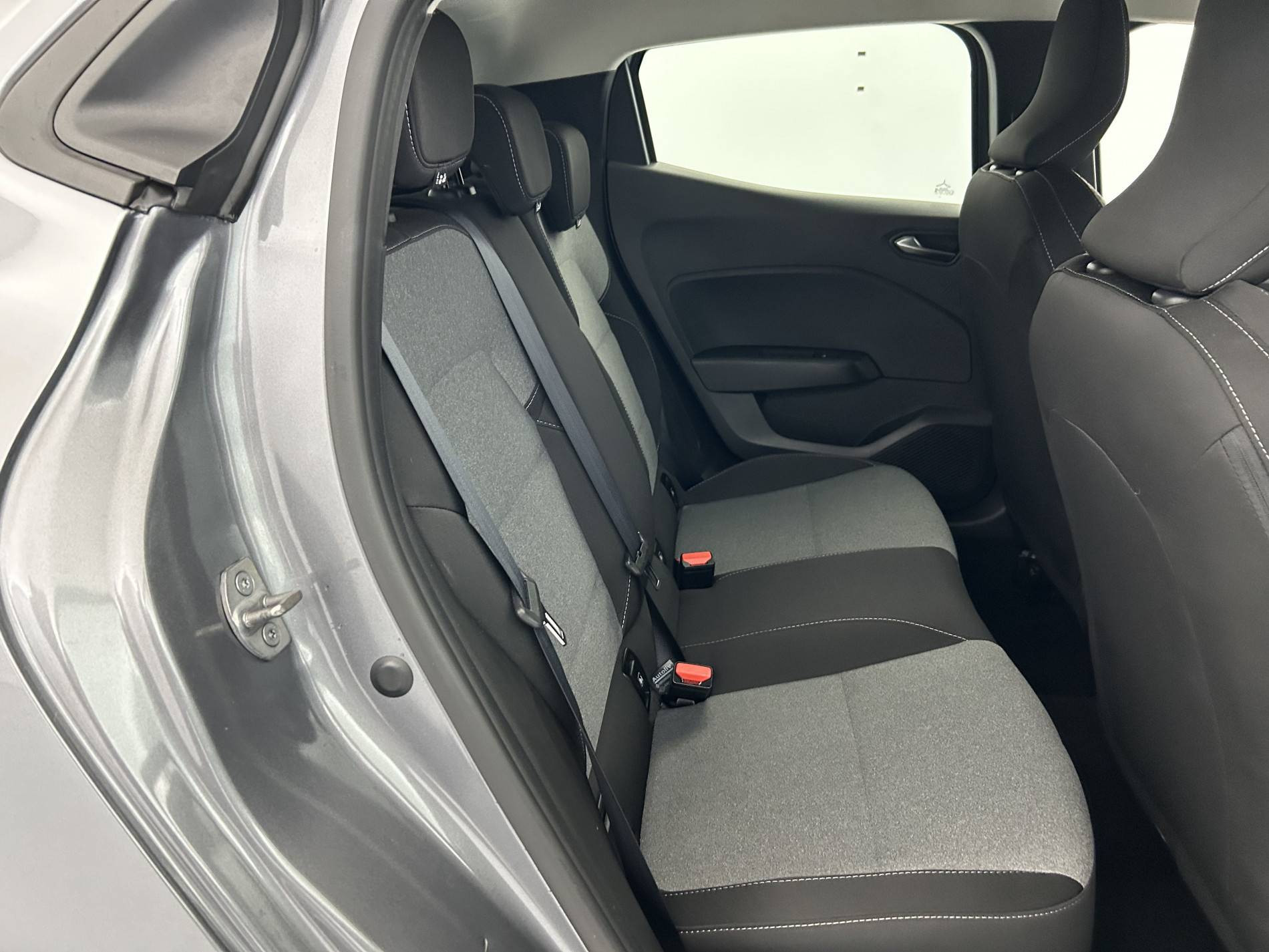 Vente en ligne Renault Clio 5 Clio TCe 90 au prix de 16 490 €