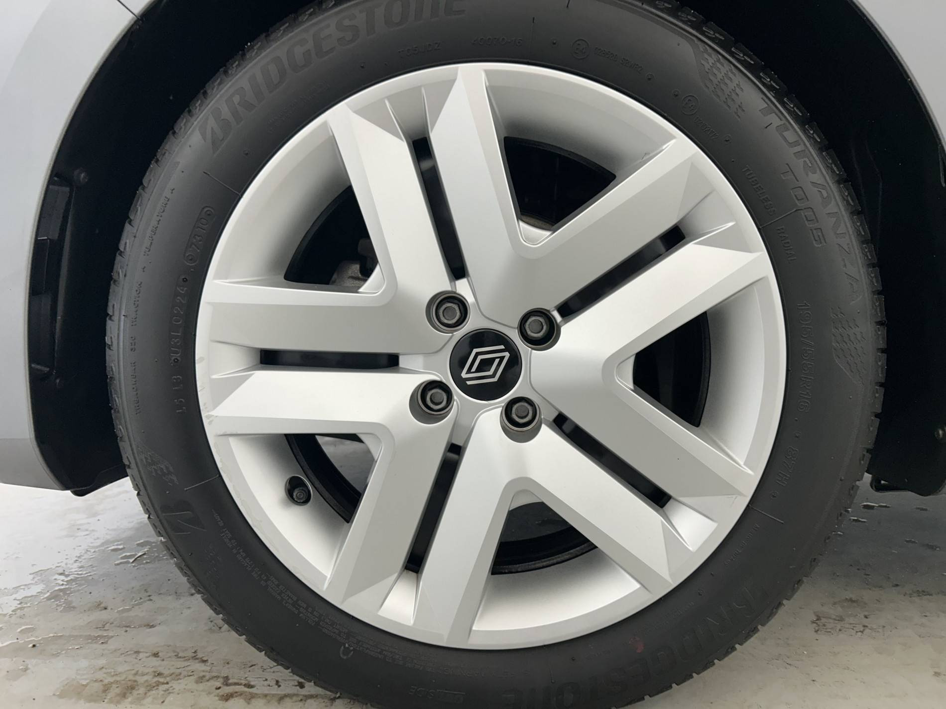 Vente en ligne Renault Clio 5 Clio TCe 90 au prix de 16 490 €