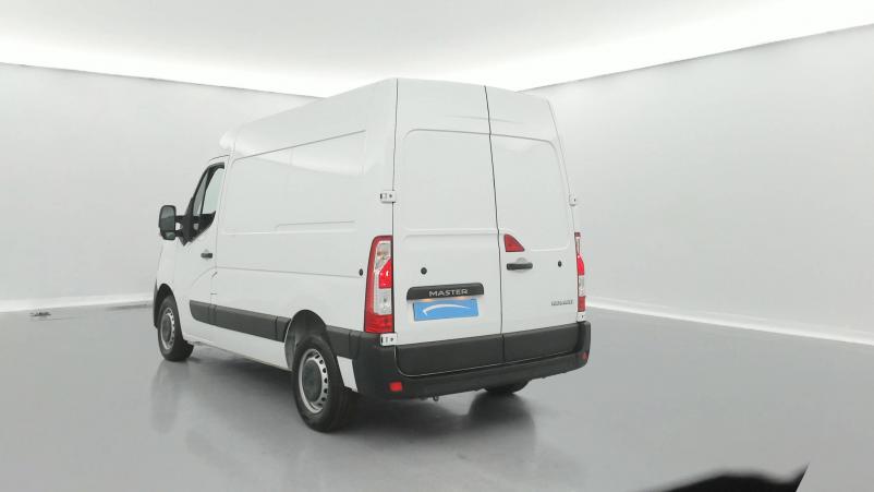 Vente en ligne Renault Master 3 Fourgon MASTER FGN TRAC F3300 L1H2 DCI 135 au prix de 21 690 €