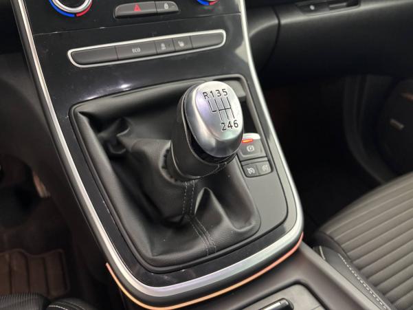 Vente en ligne Renault Scenic 4 Scenic TCe 160 FAP au prix de 19 450 €