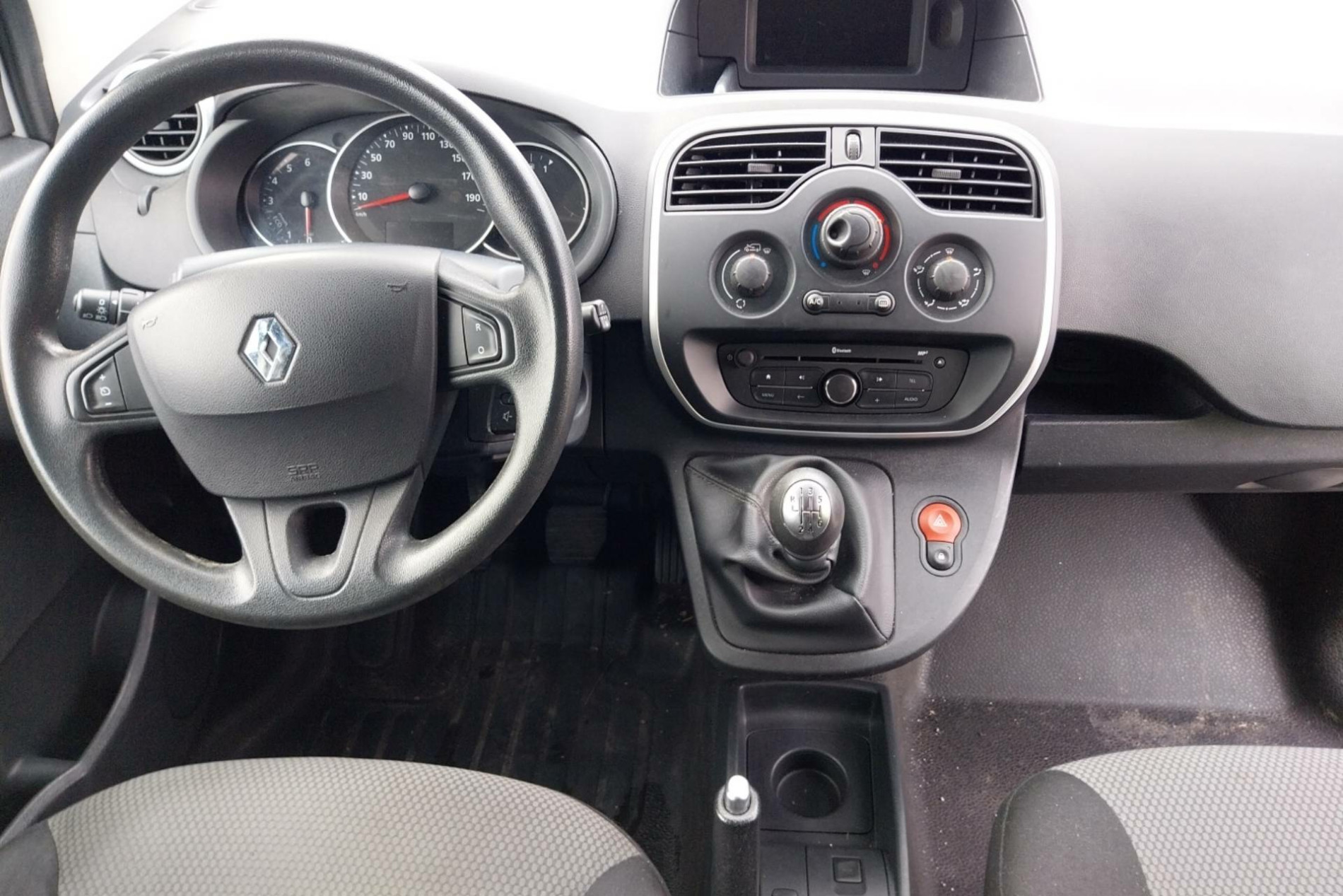 Vente en ligne Renault Kangoo Express  GRAND VOLUME BLUE DCI 95 au prix de 12 990 €