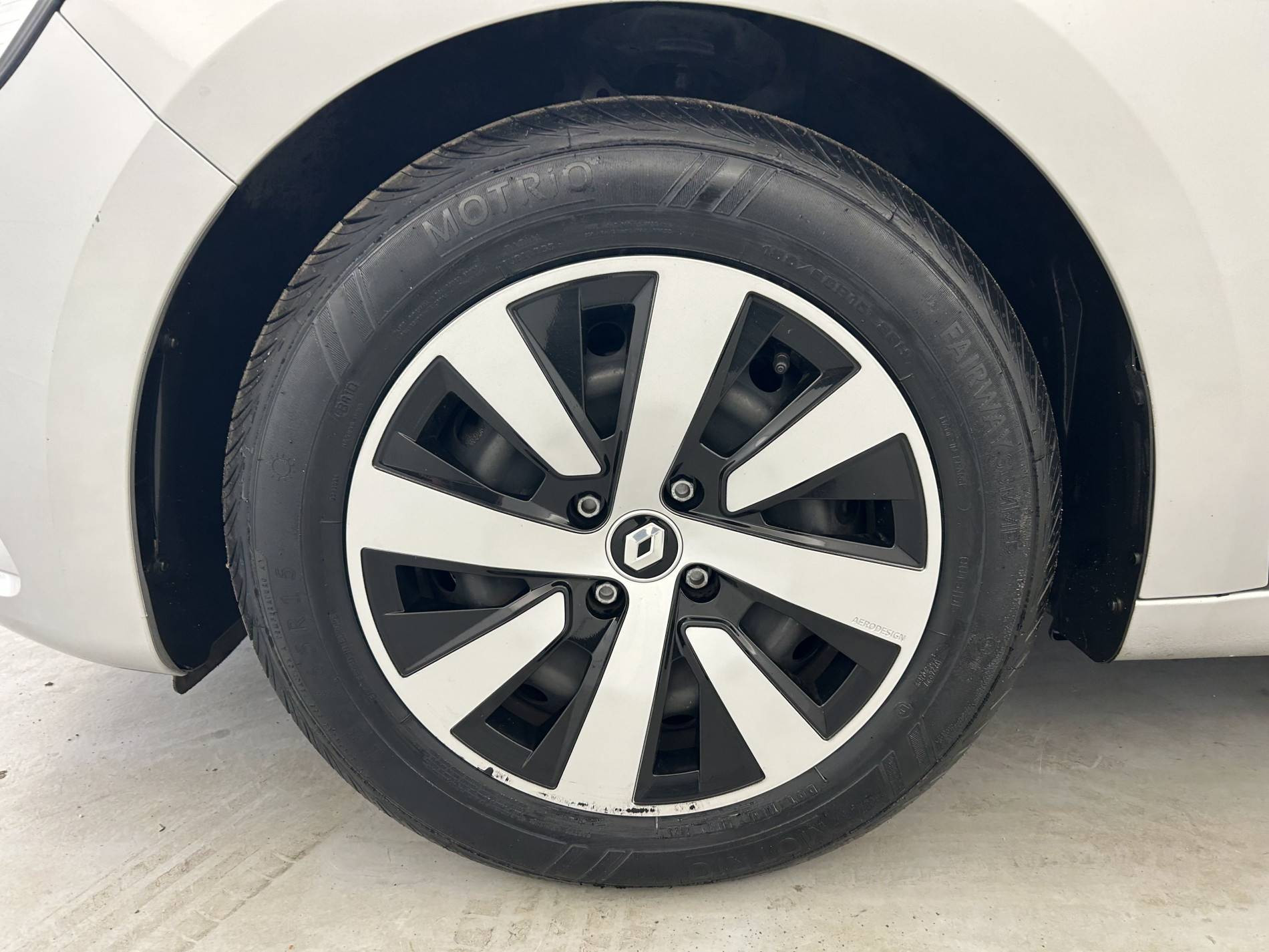 Vente en ligne Renault Clio 5 Clio TCe 90 au prix de 13 990 €