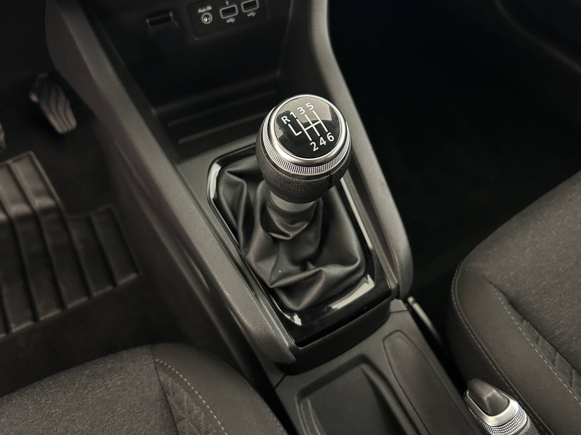 Vente en ligne Renault Clio 5 Clio TCe 90 au prix de 13 990 €