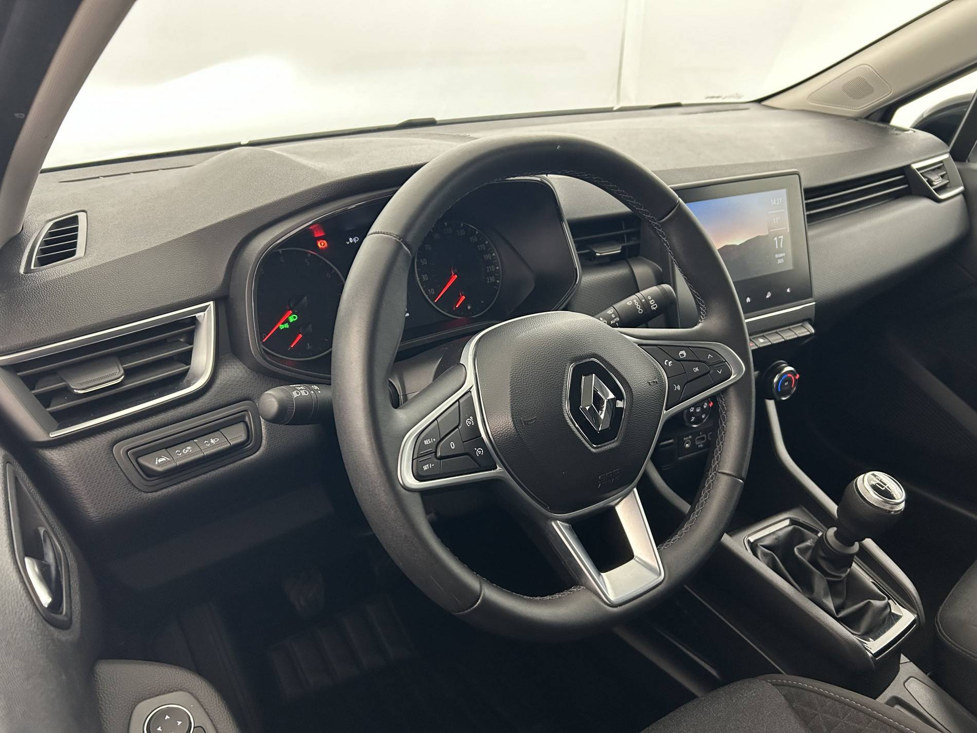 Vente en ligne Renault Clio 5 Clio TCe 90 au prix de 13 990 €