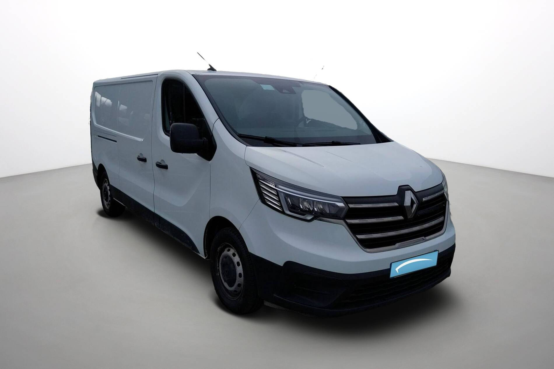 Vente en ligne Renault Trafic 3 Fourgon TRAFIC FGN L2H1 3000 KG BLUE DCI 130 au prix de 22 390 €