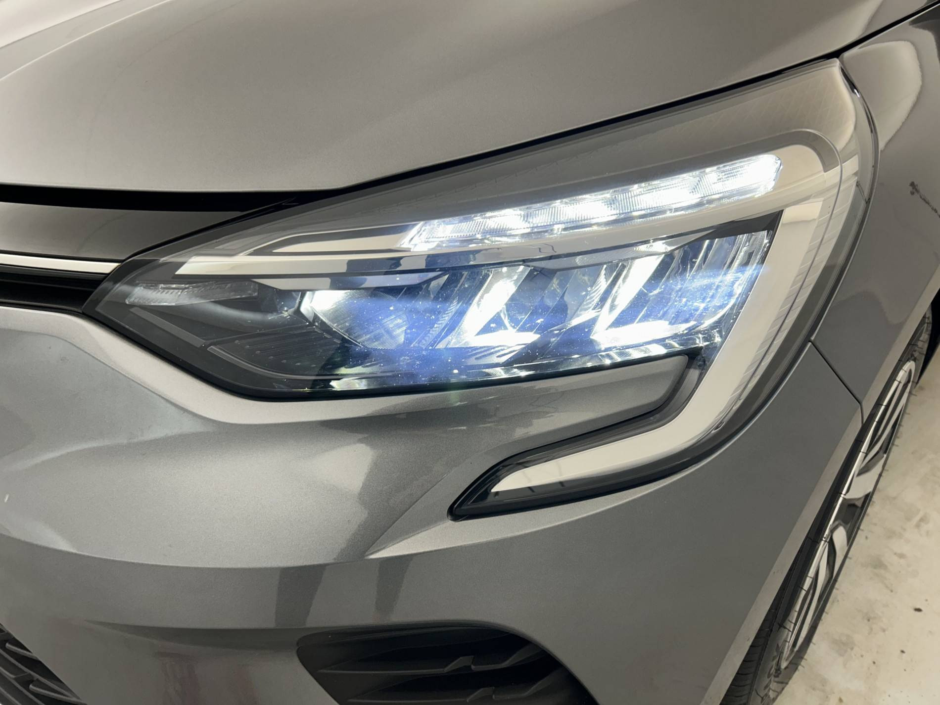 Vente en ligne Renault Clio 5 Clio TCe 90 au prix de 13 990 €