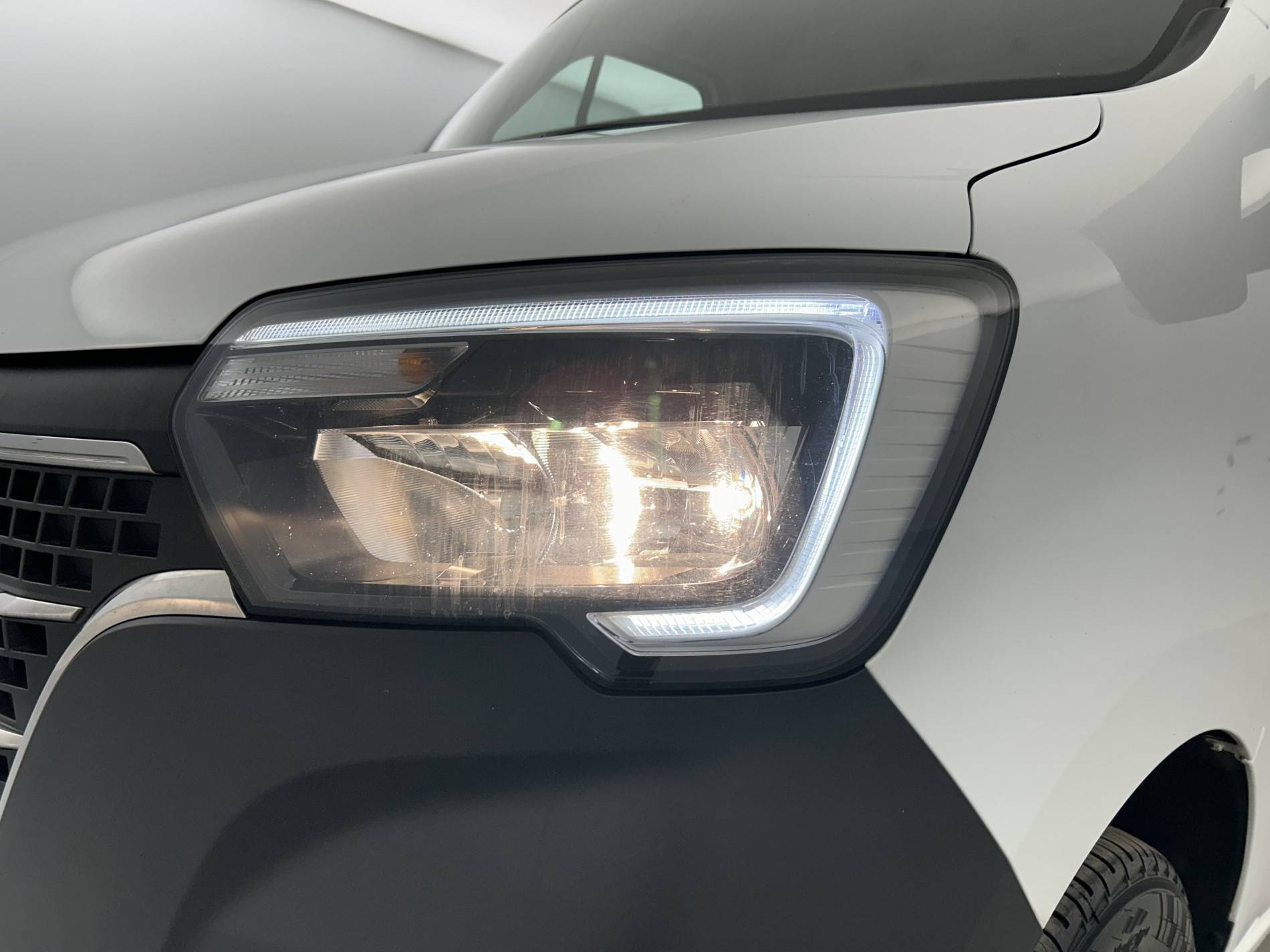 Vente en ligne Renault Master Fourgon MASTER FGN TRAC F3300 L2H2 BLUE DCI 135 au prix de 22 890 €