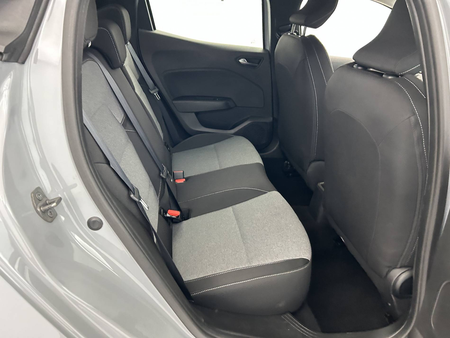 Vente en ligne Renault Clio 5 Clio TCe 90 au prix de 16 490 €