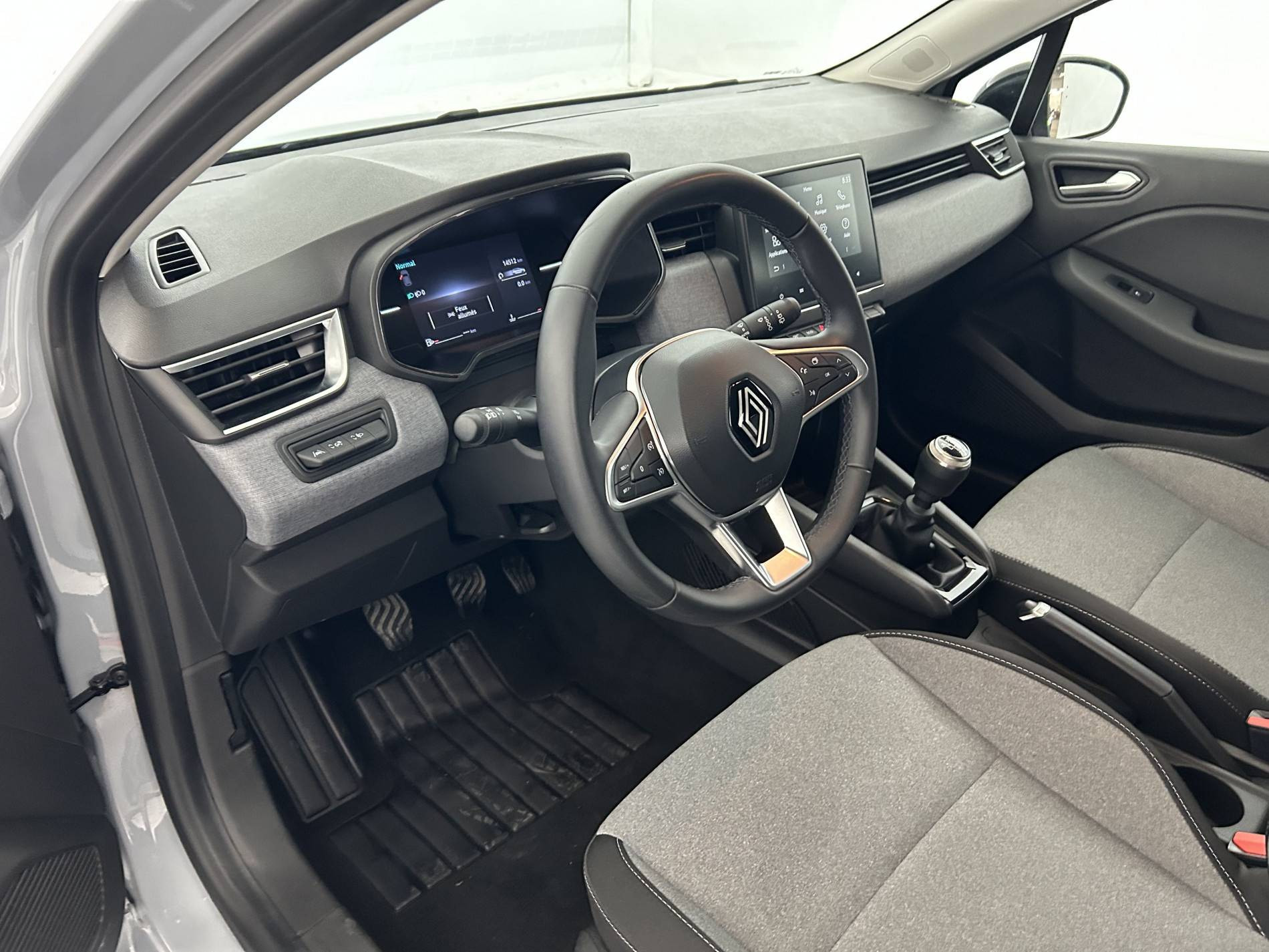 Vente en ligne Renault Clio 5 Clio TCe 90 au prix de 16 490 €