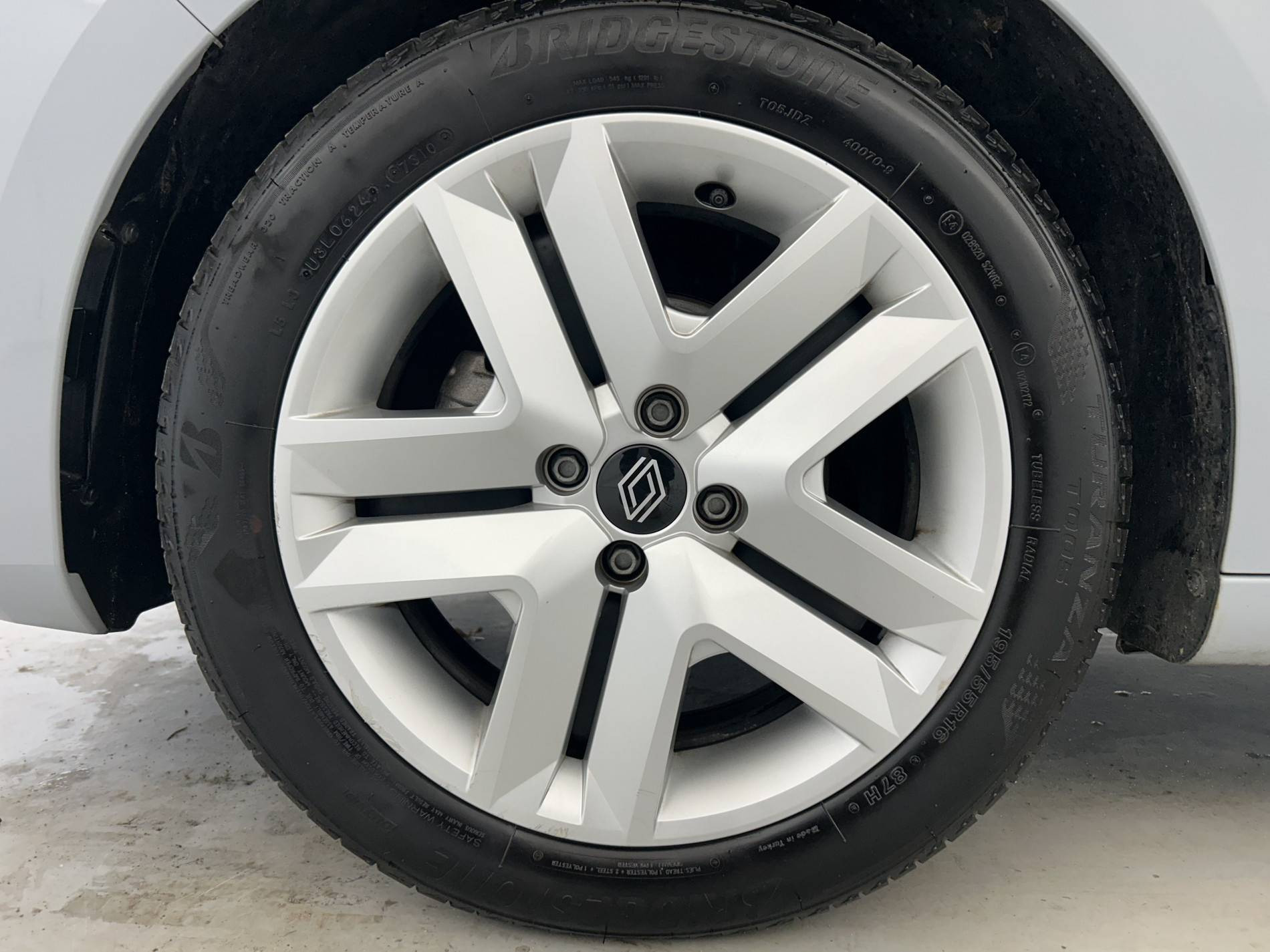 Vente en ligne Renault Clio 5 Clio TCe 90 au prix de 16 490 €