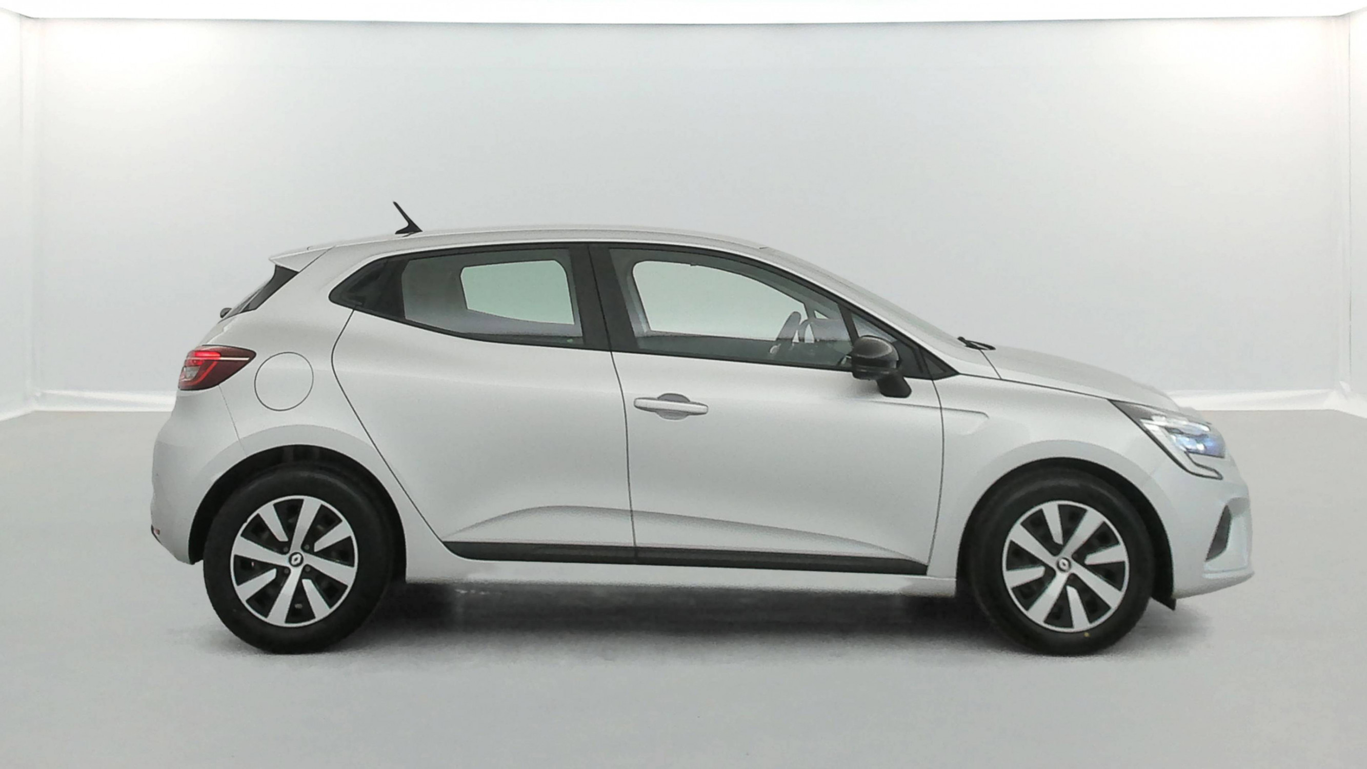 Vente en ligne Renault Clio 5 Clio TCe 90 au prix de 14 290 €